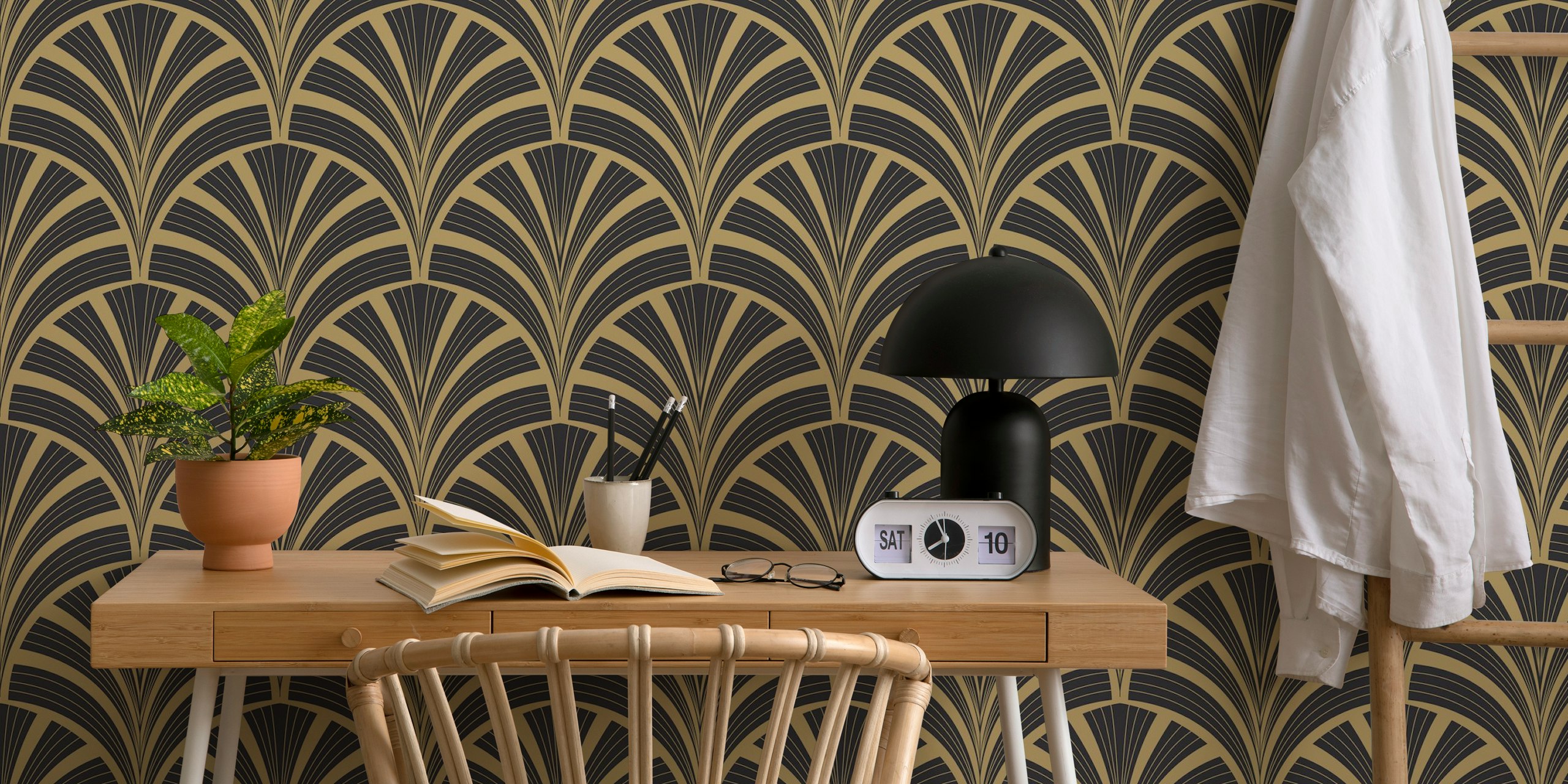 Art Deco Palm wallpaper in black and gold