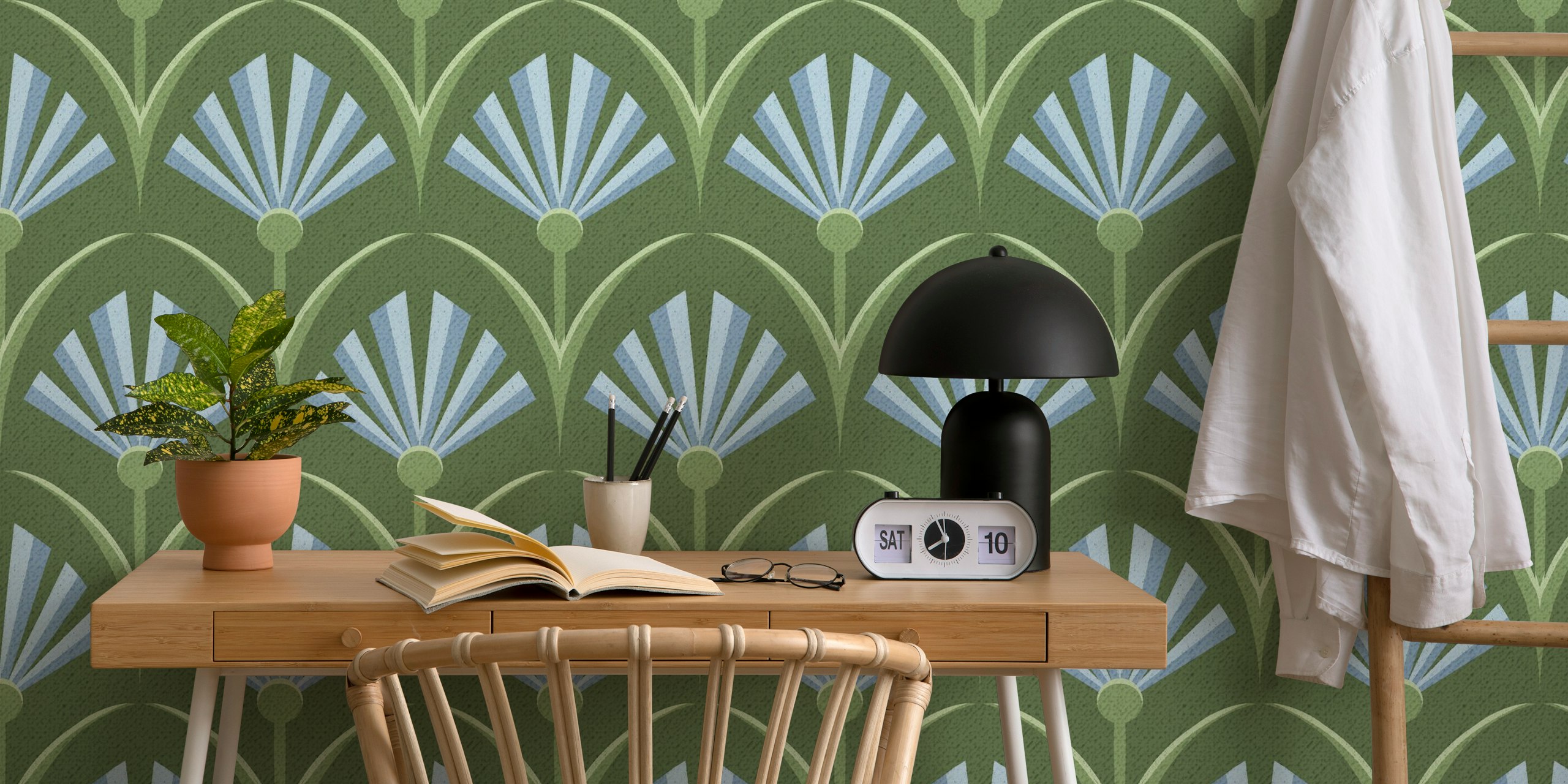 Retro floral fan pattern in blue and green wallpaper