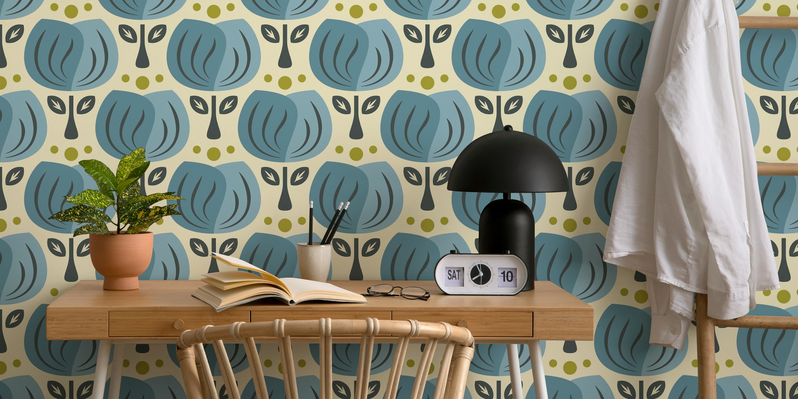 Retro Tulip Elegance in Blue tapetti huoneessa