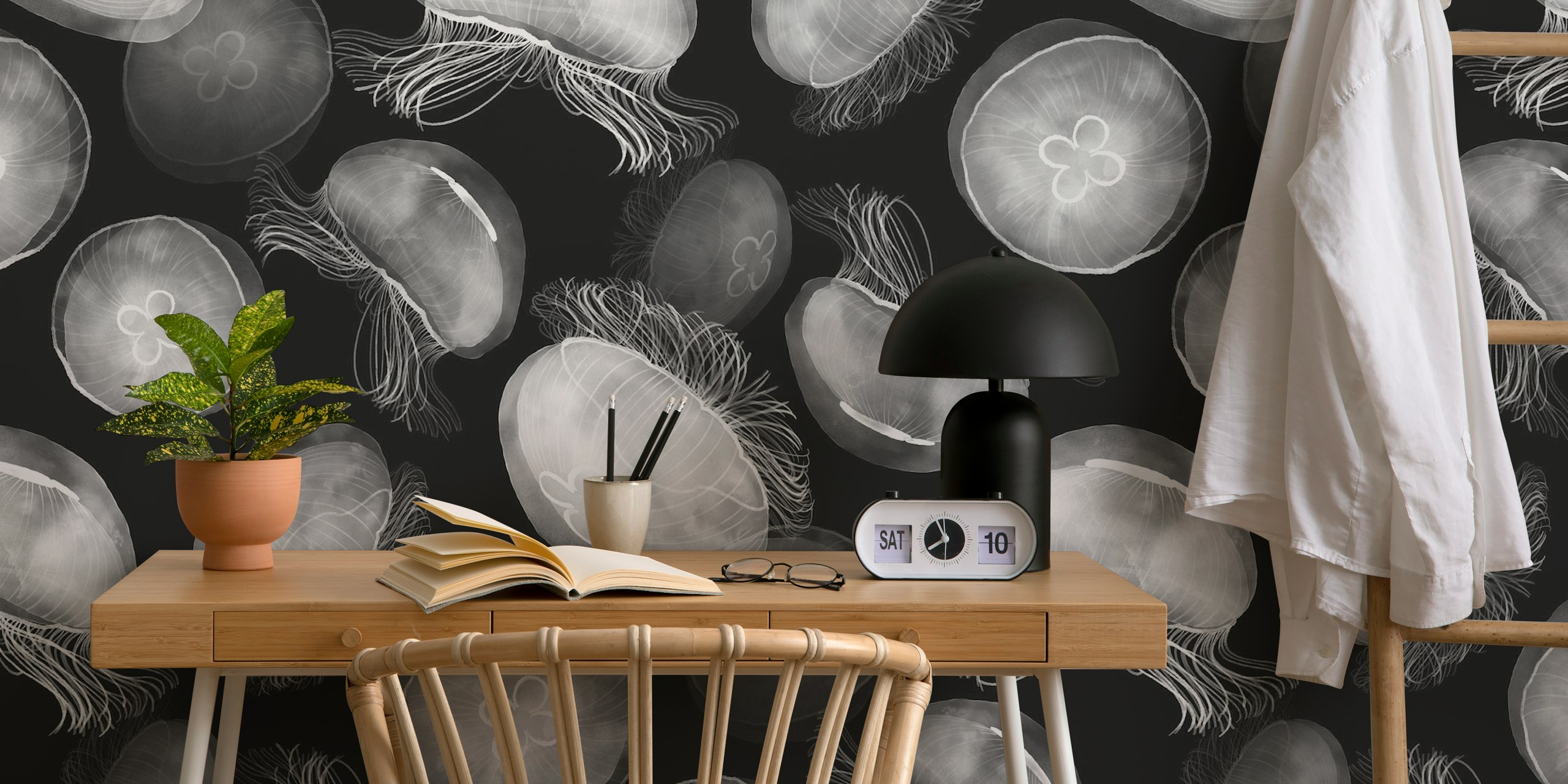 Translucent Moon Jellyfish wallpaper w pokoju