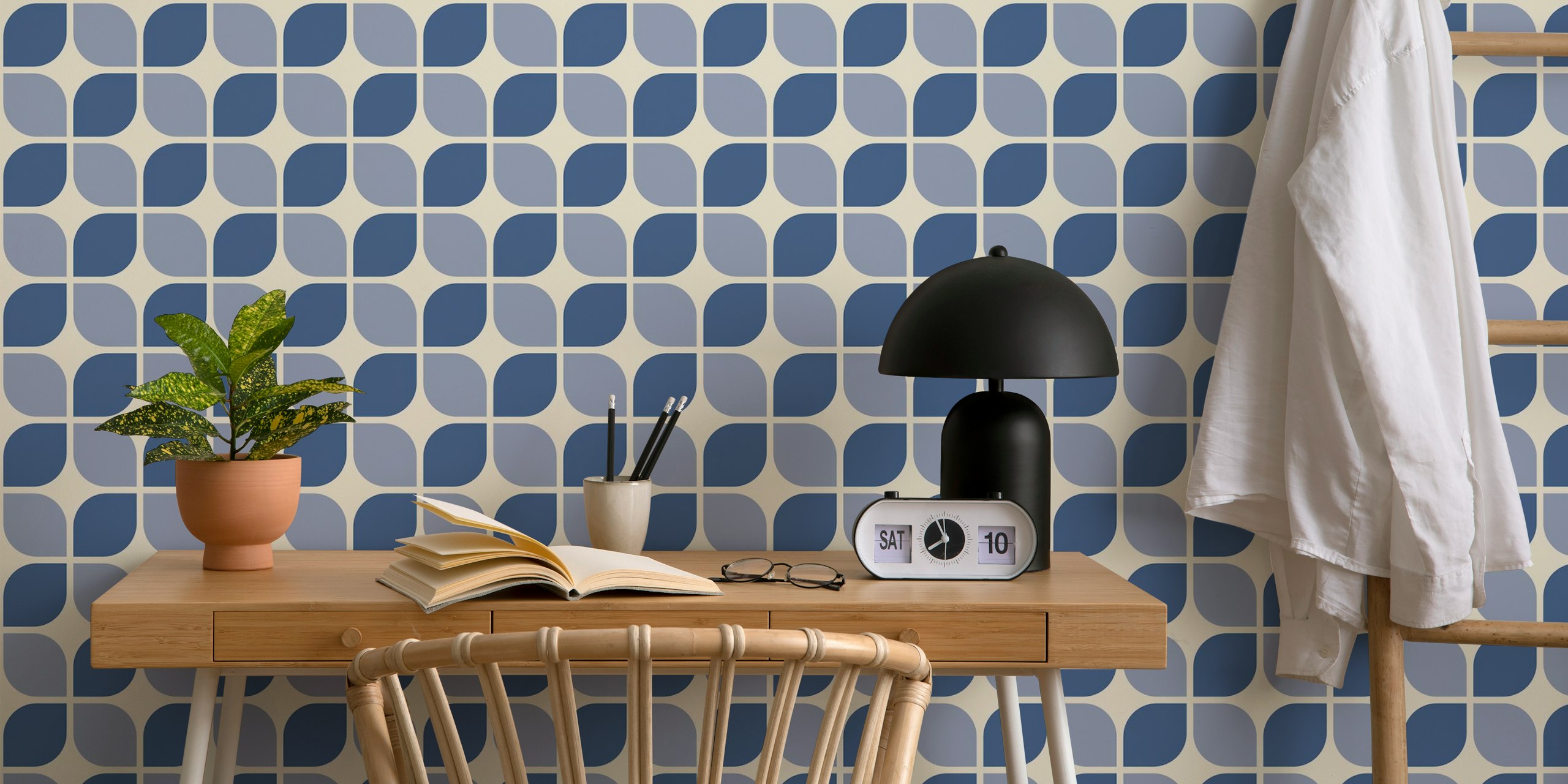 Papel pintado Retro Shapes Pattern Blue Beige II en una habitación