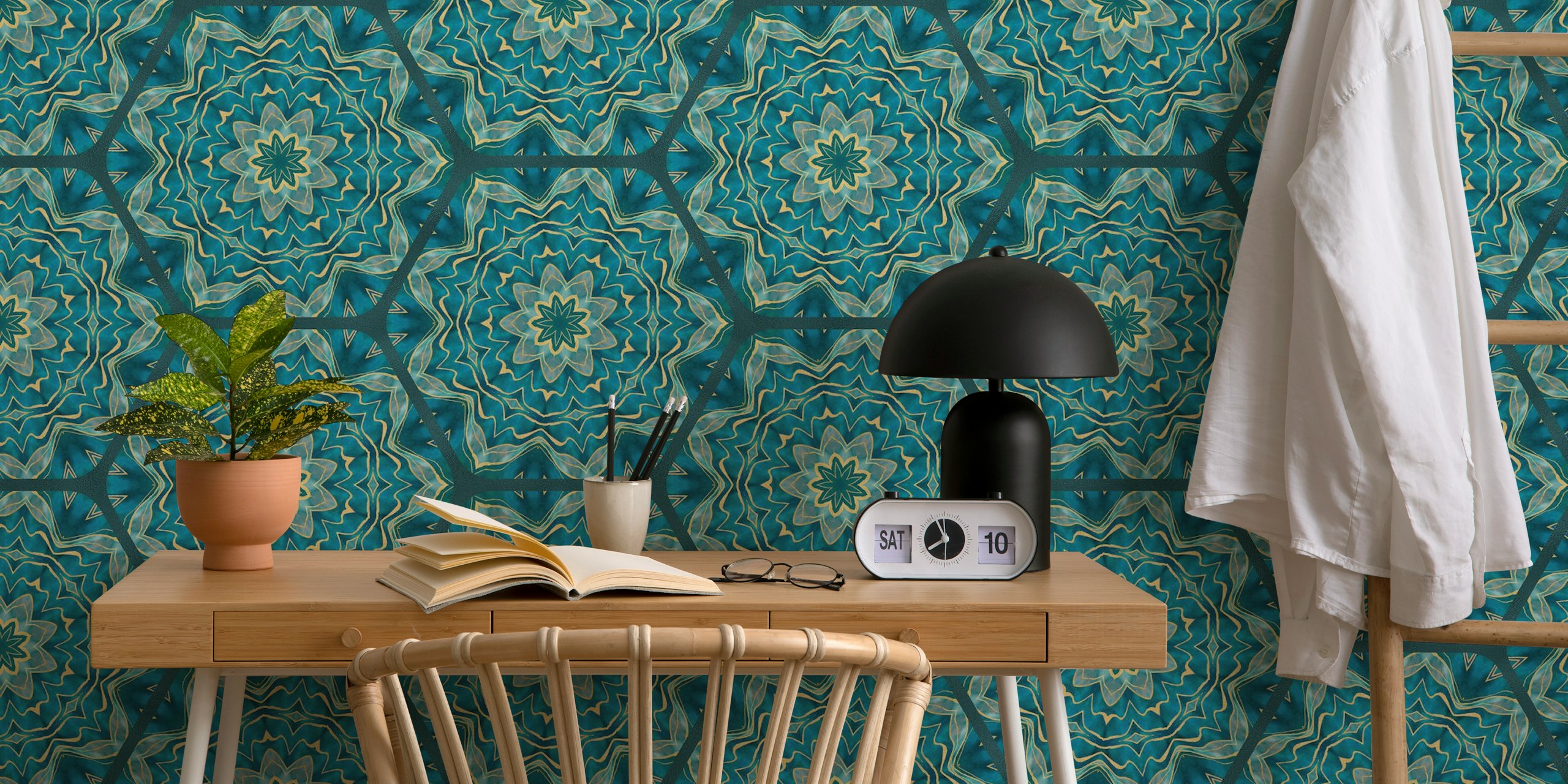 Oriental Inspired teal et gold hexagon wallpaper