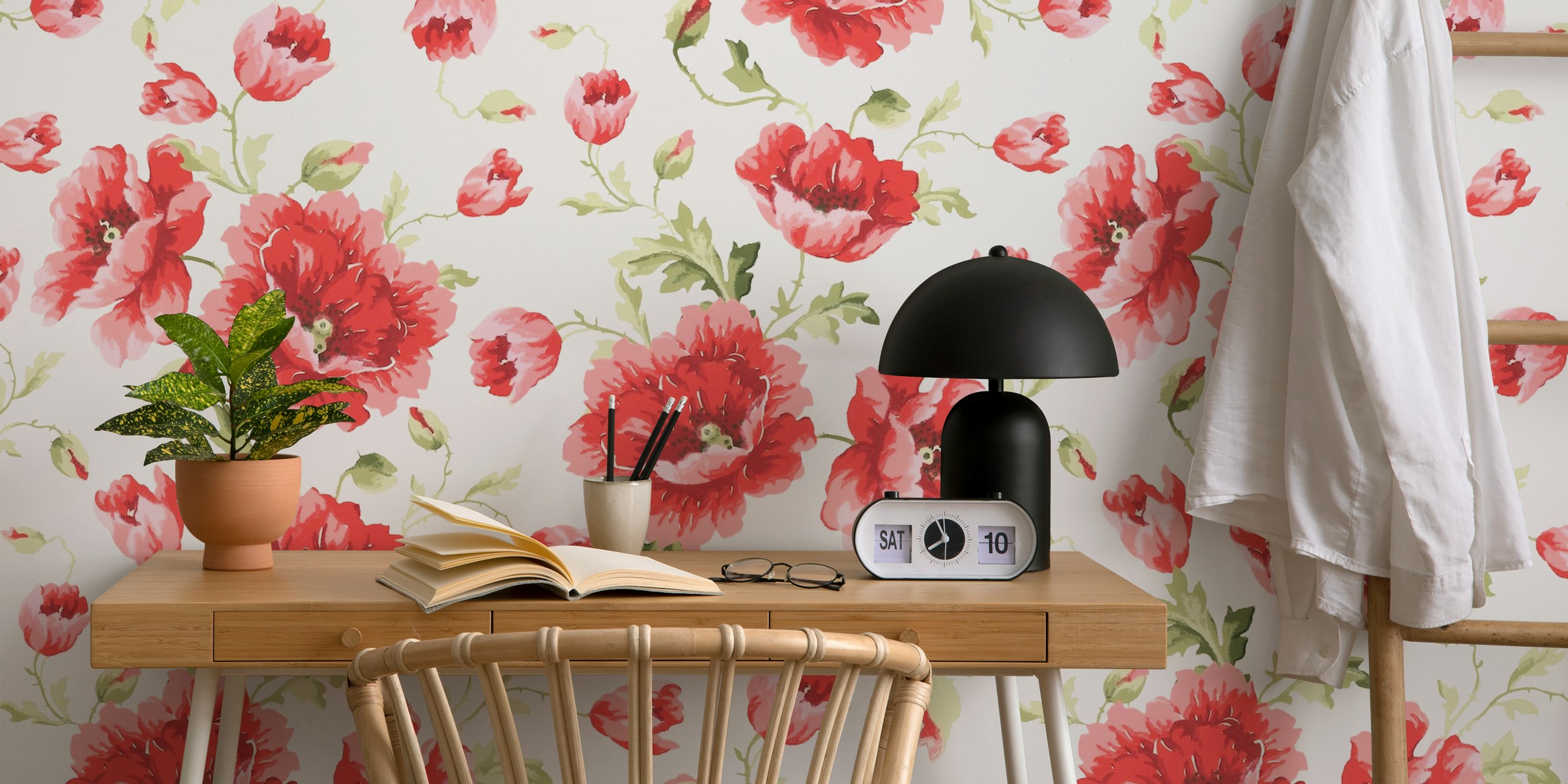 Romantic Victorian poppy ja rose flower