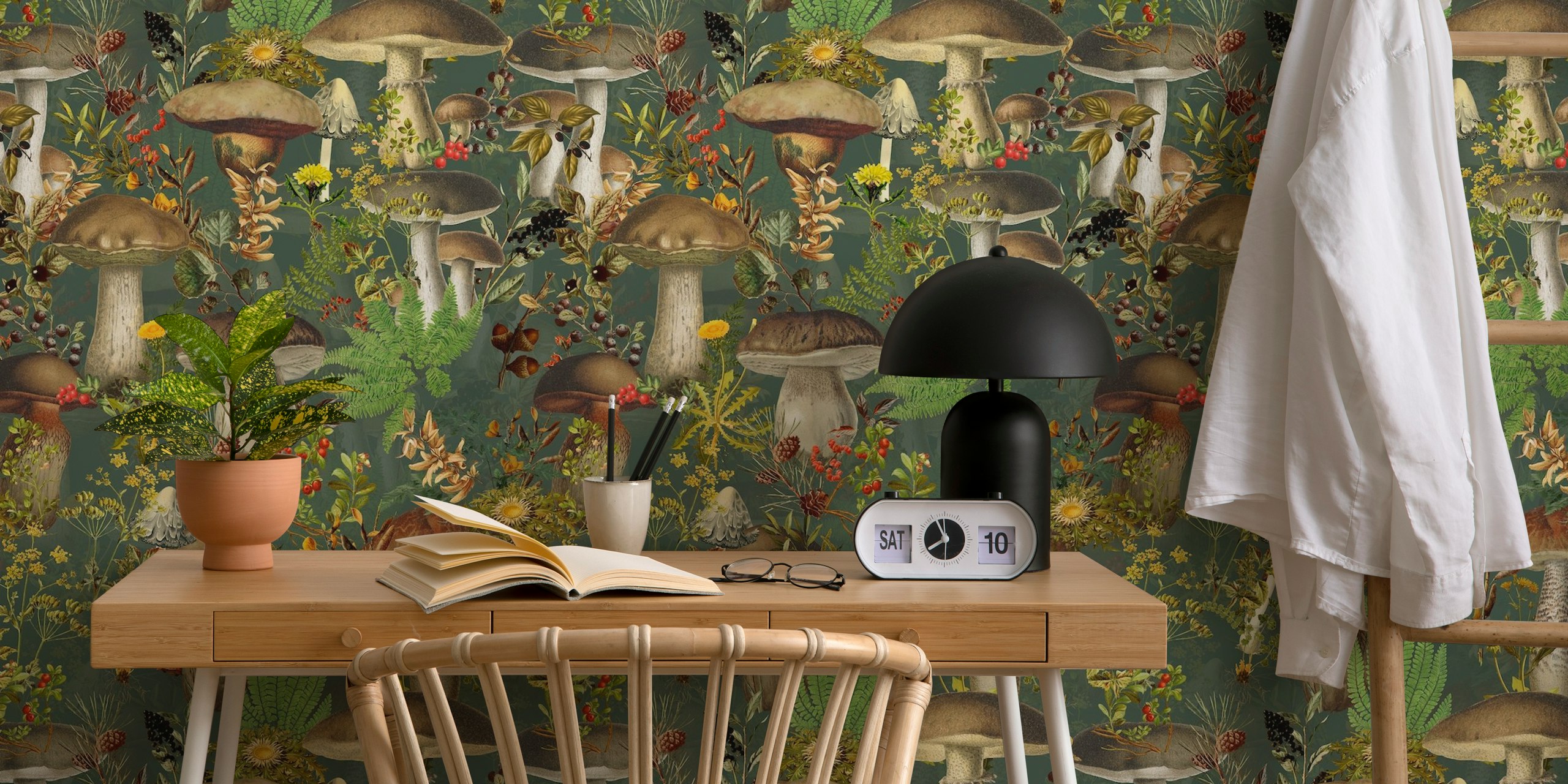 Motifs de champignons et feuillages colorés sur fond vert wallpaper