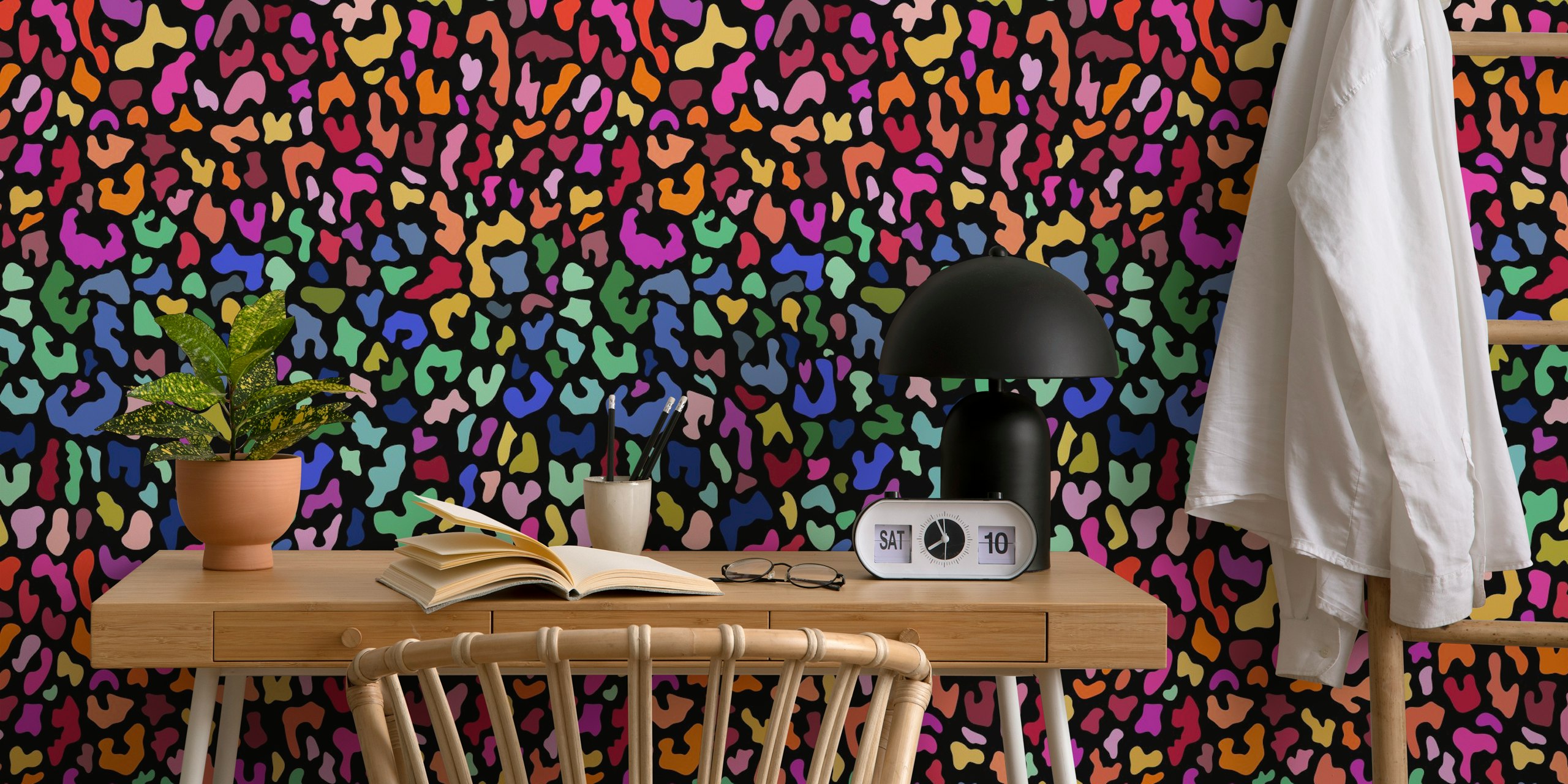 Rainbow Animal Print tapet i et rom
