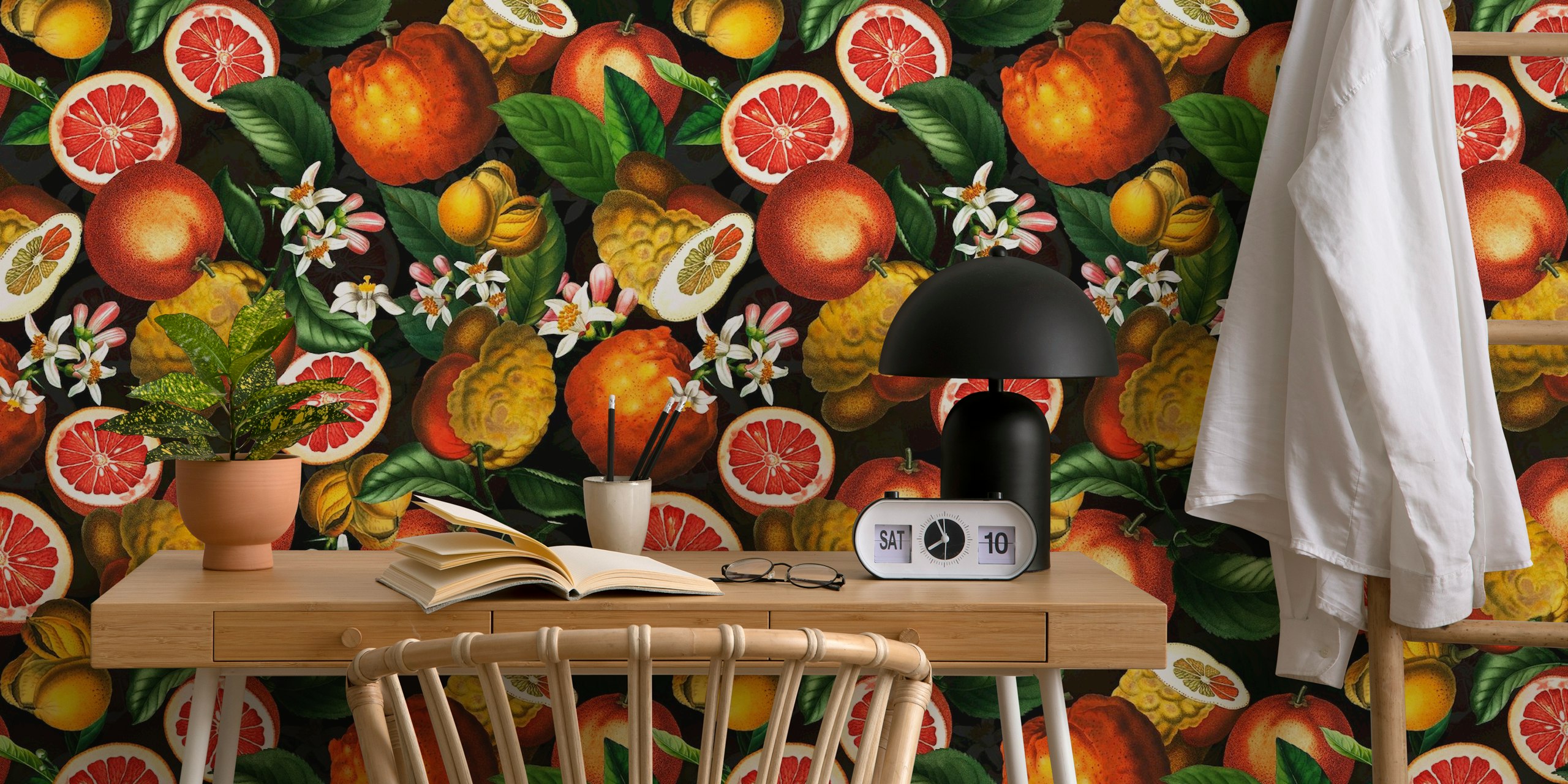 Carta da parati Vintage Lemon Midnight Garden in una stanza