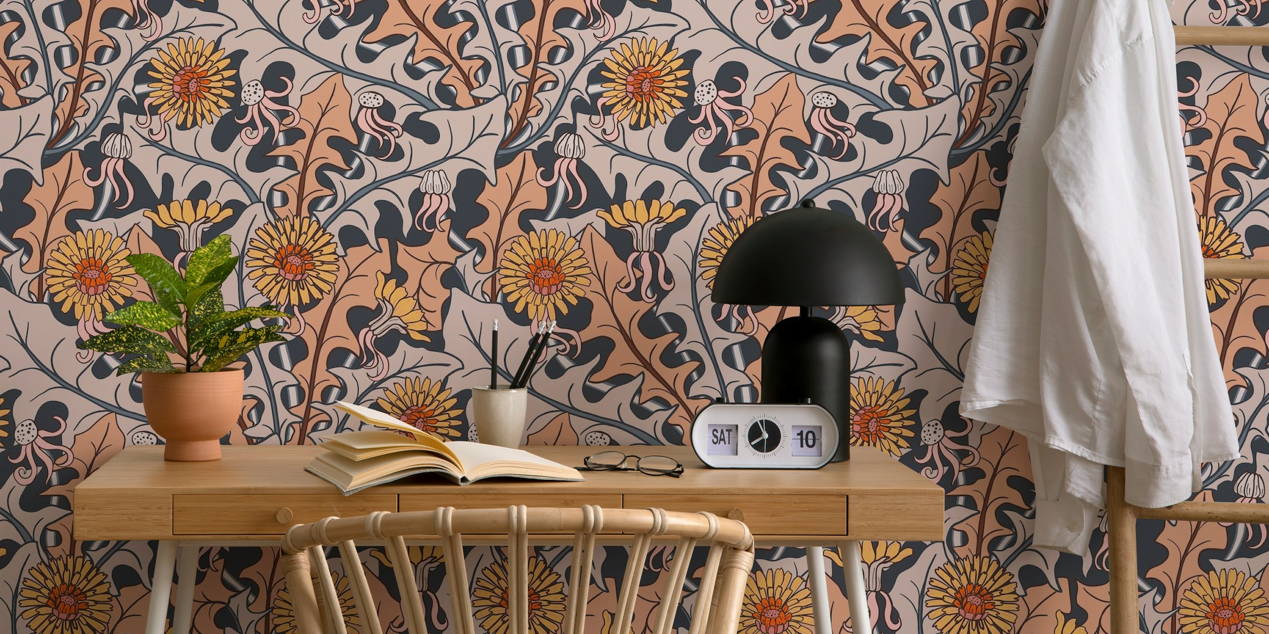 Perinteinen jugend-voikukkakuvio tummansineen taustalla olevalla seinämaalauksella