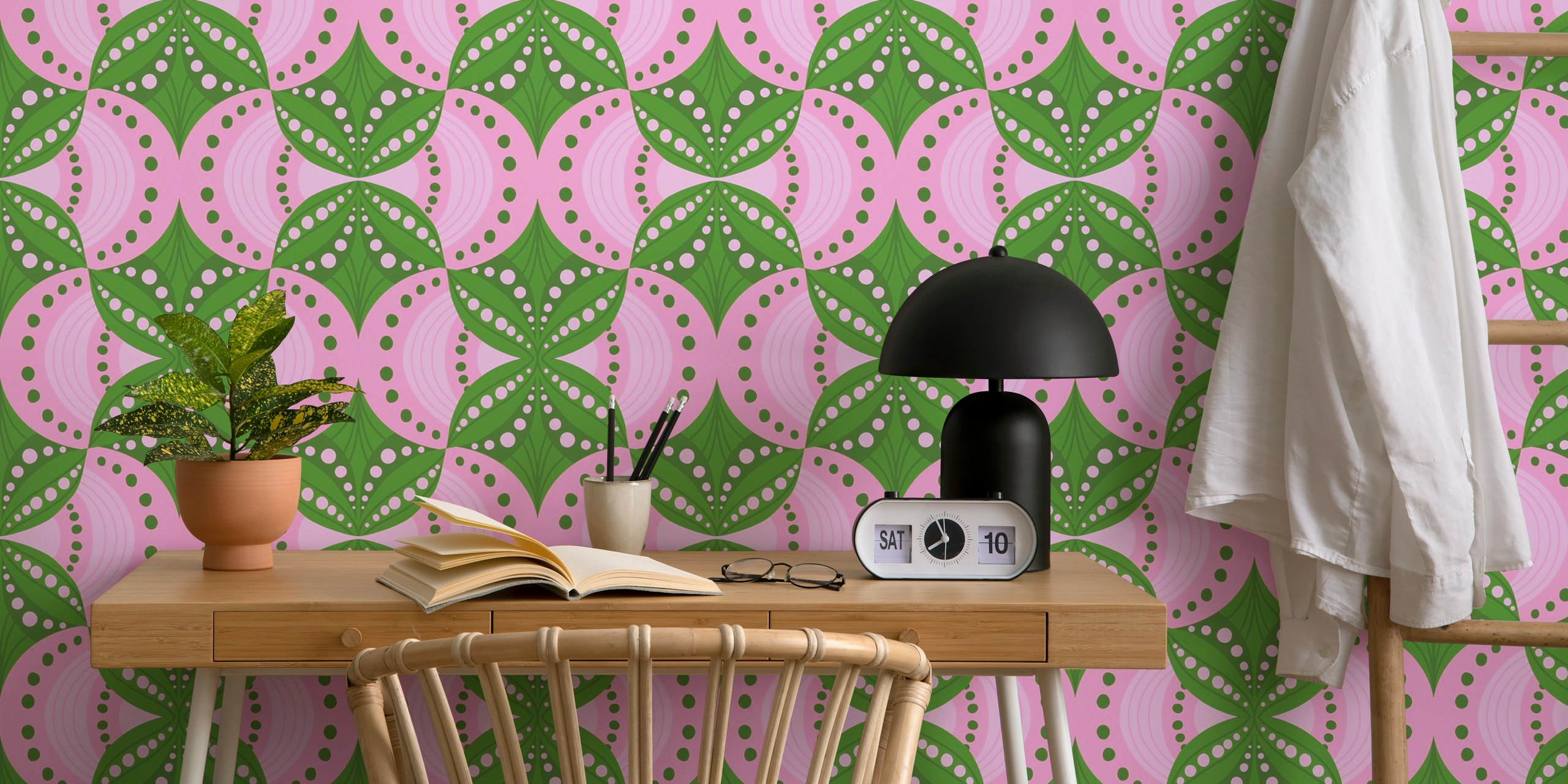 Green and pink geometric scallops wallpaper
