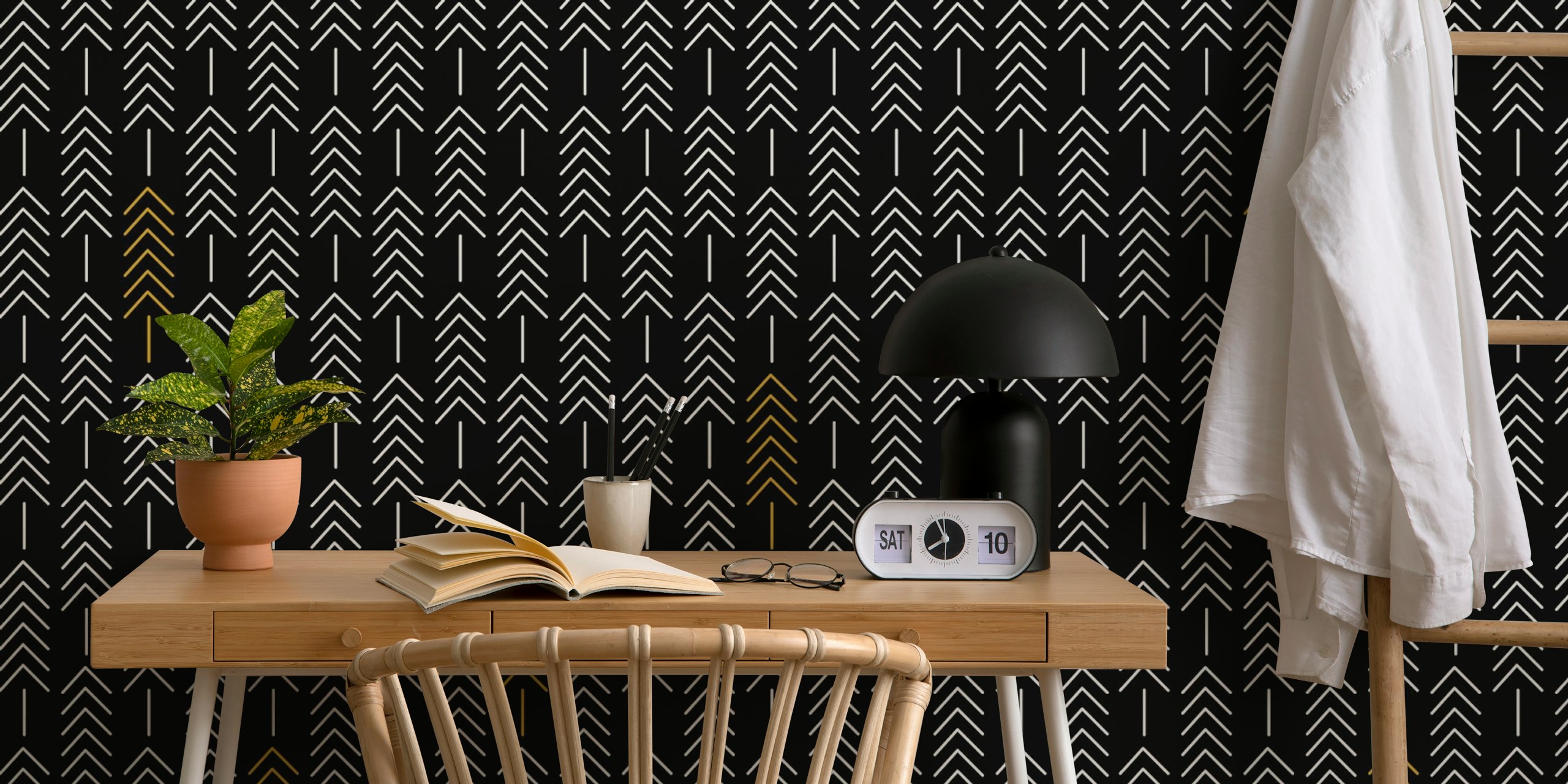 Geometric black forest tapetti huoneessa