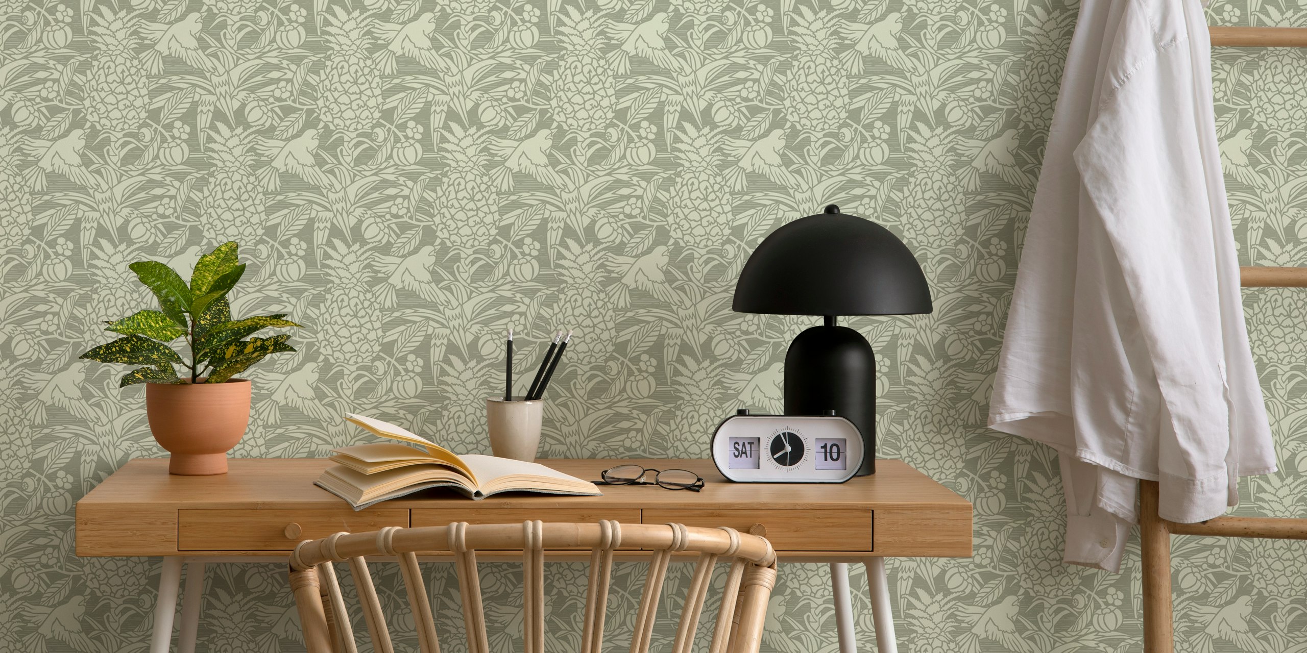 Ταπετσαρία Tropicana damask sage σε ένα δωμάτιο
