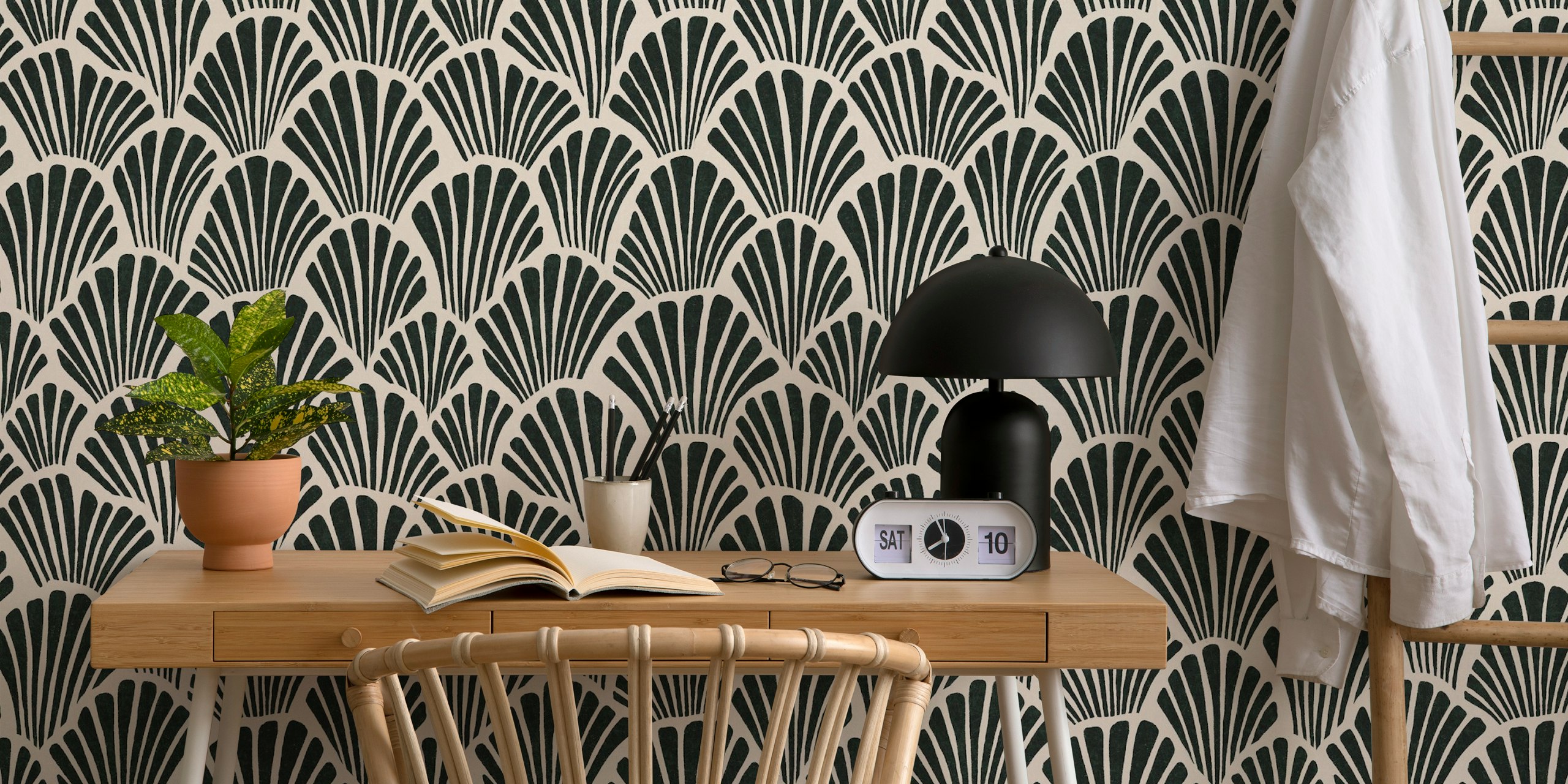 Carta da parati murale con motivi monocromatici a forma di ventaglio da happywall.com