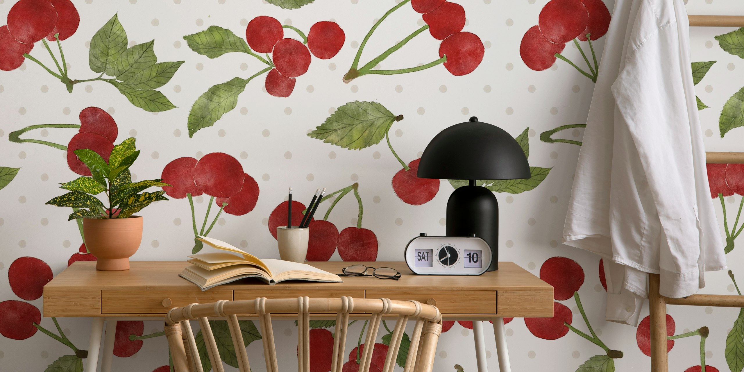 Red Watercolor Cherries Tapete in einem Zimmer