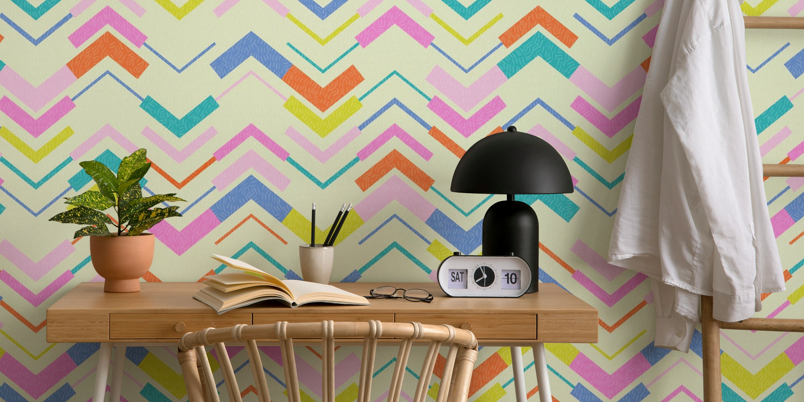 Tapeta Colorful kitschy chevron stripe u sobi