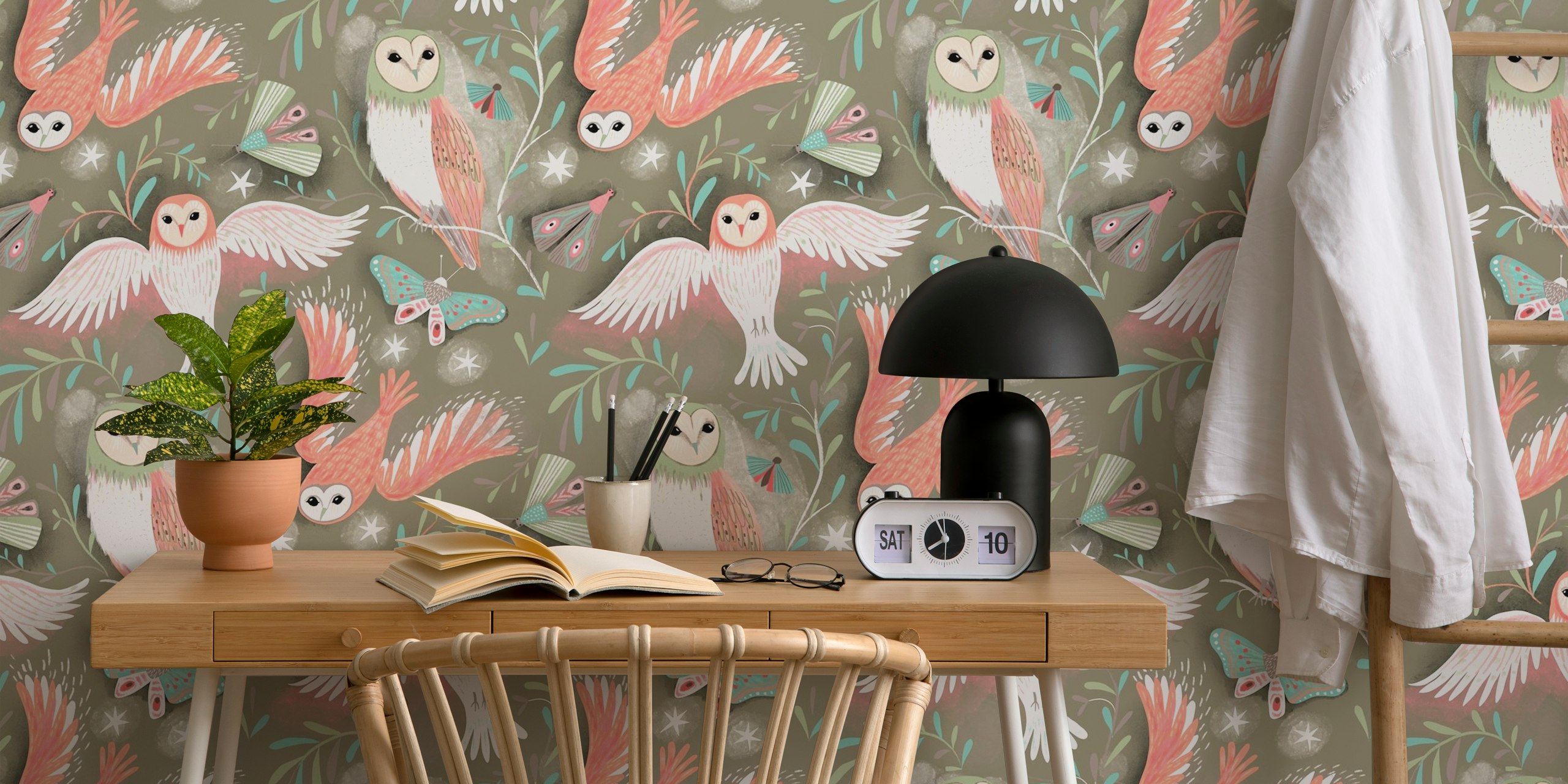 Silent owl flight in dusk Wanddesign