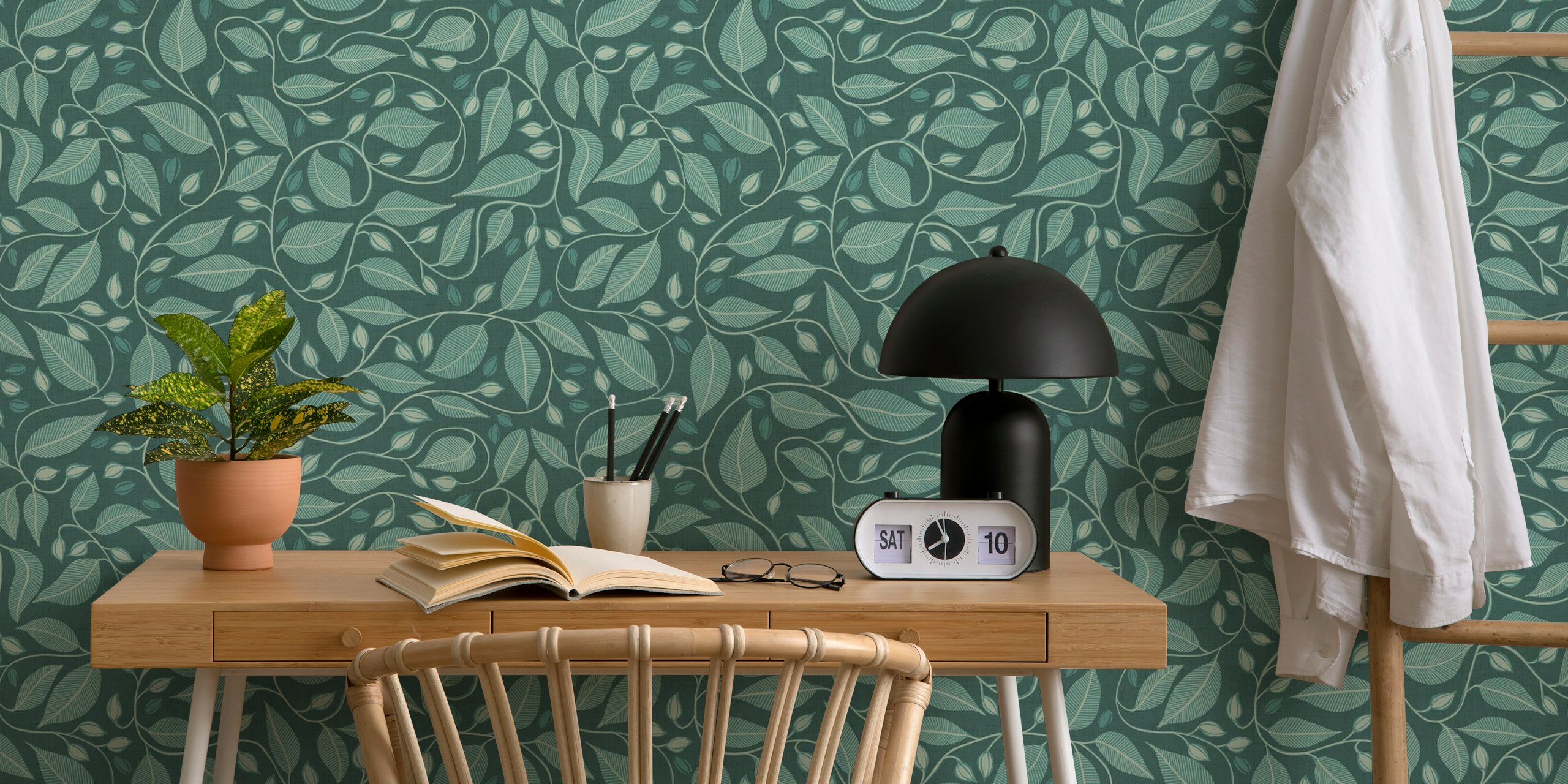 Wandering Vines in Bistro Green design de papier peint
