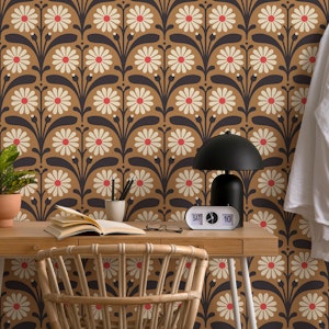 Elegant Daisy Design in Brown - S