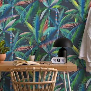 lush jungle palme trees