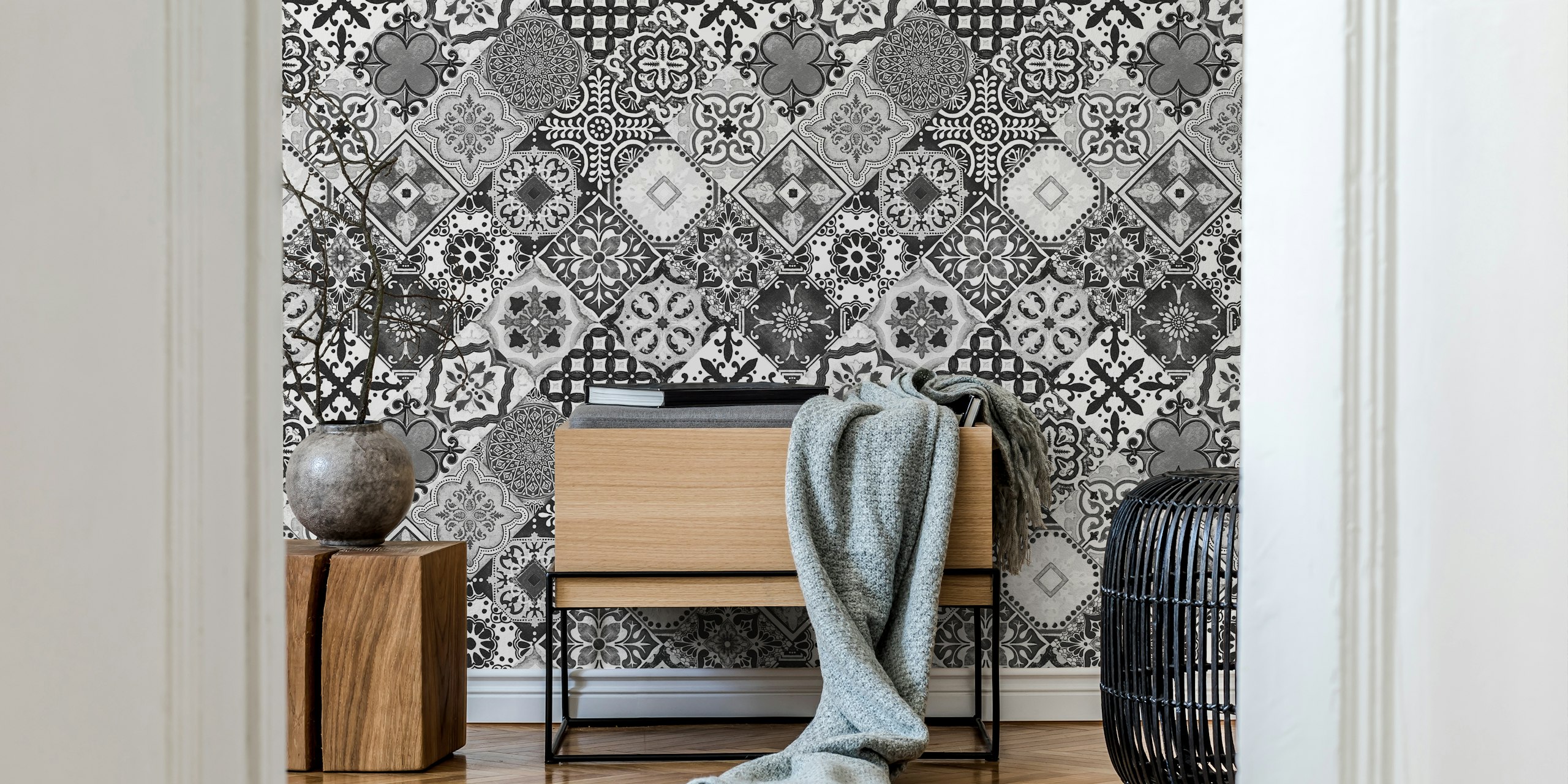 Talavera Tiles black white grey papel de parede em um quarto