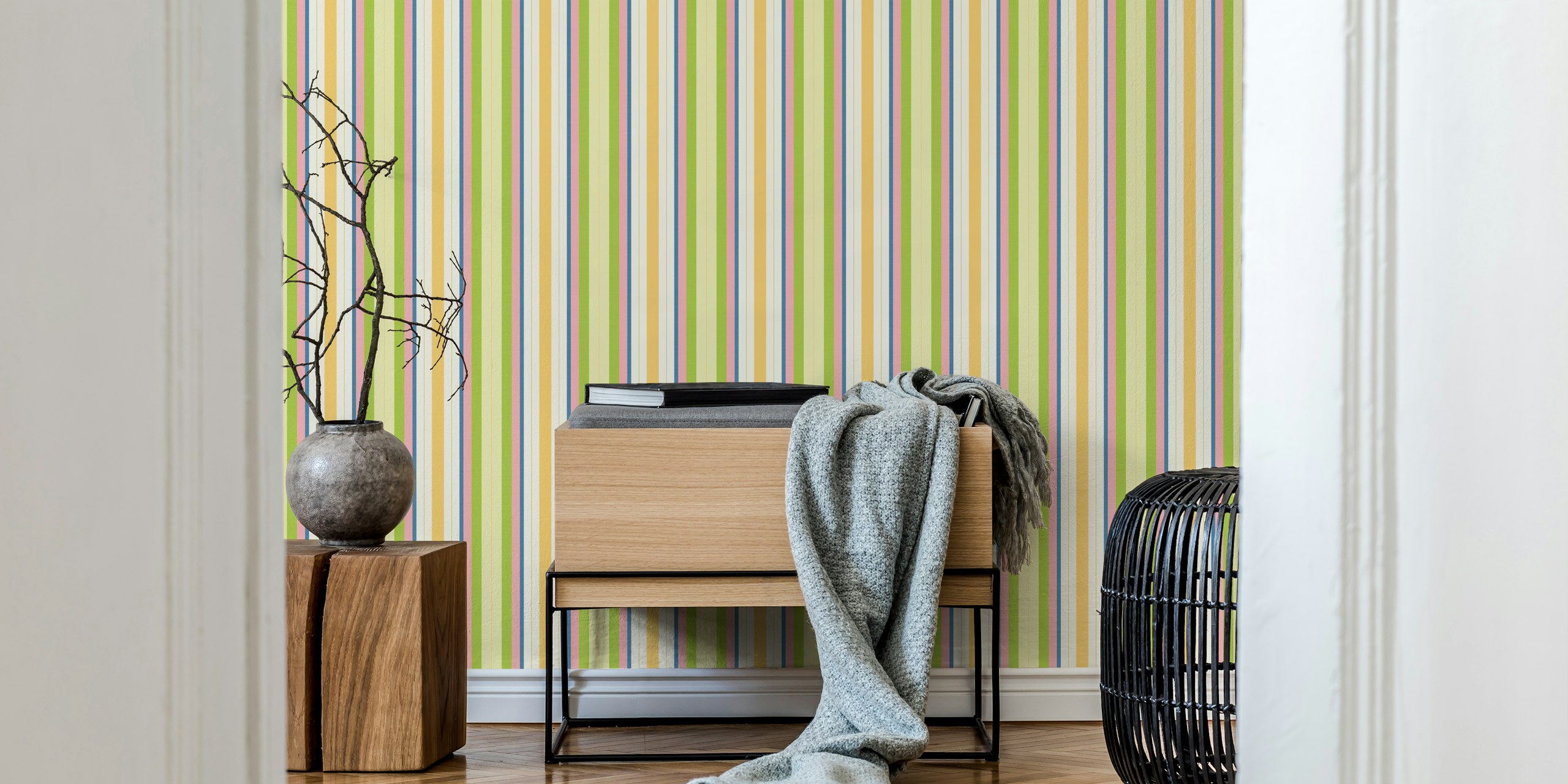 Classic Stripes - Springtime Vibes papel de parede em um quarto