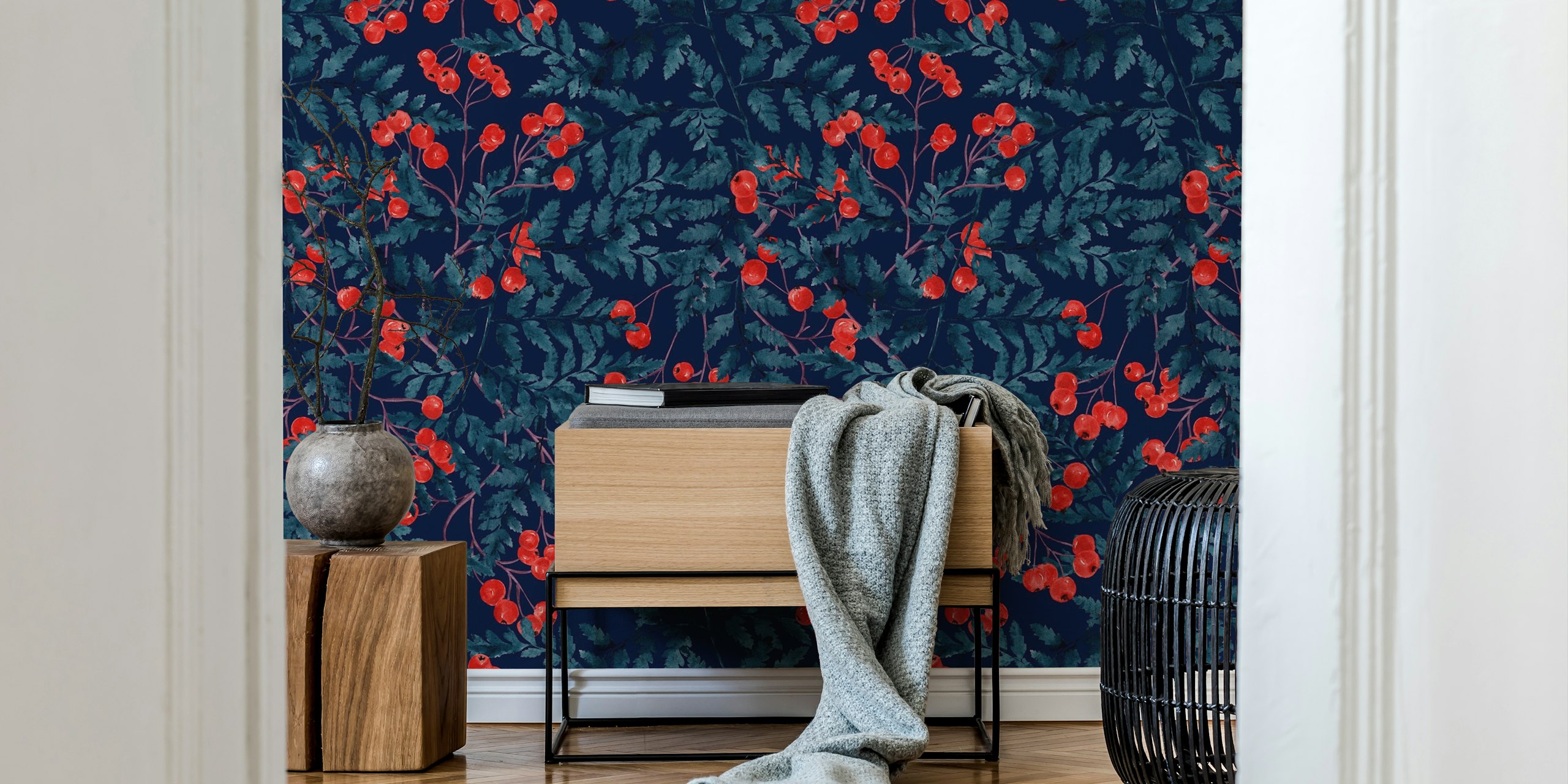 Midnight Berries behang in een kamer