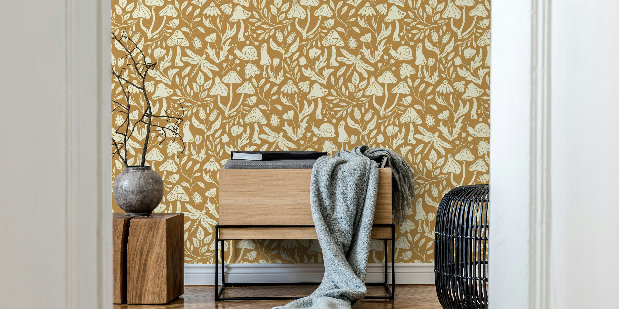 Forest Life in Ochre design tapety