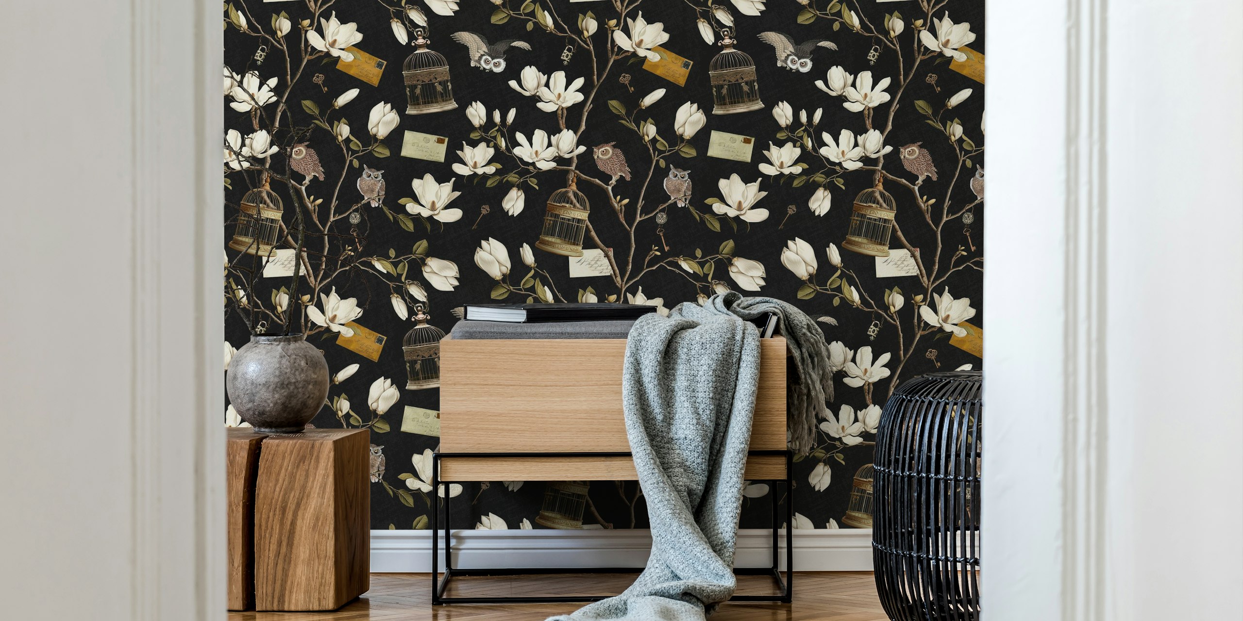 Magnolia Grove with Owls in Black design della carta da parati