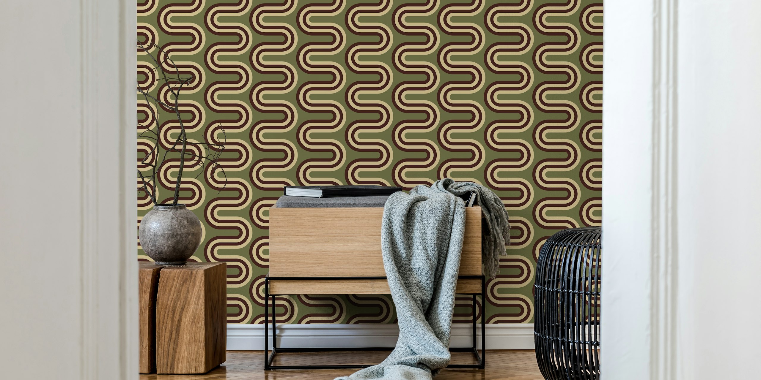 Zig-zag curved stripes wallpaper dans une pièce