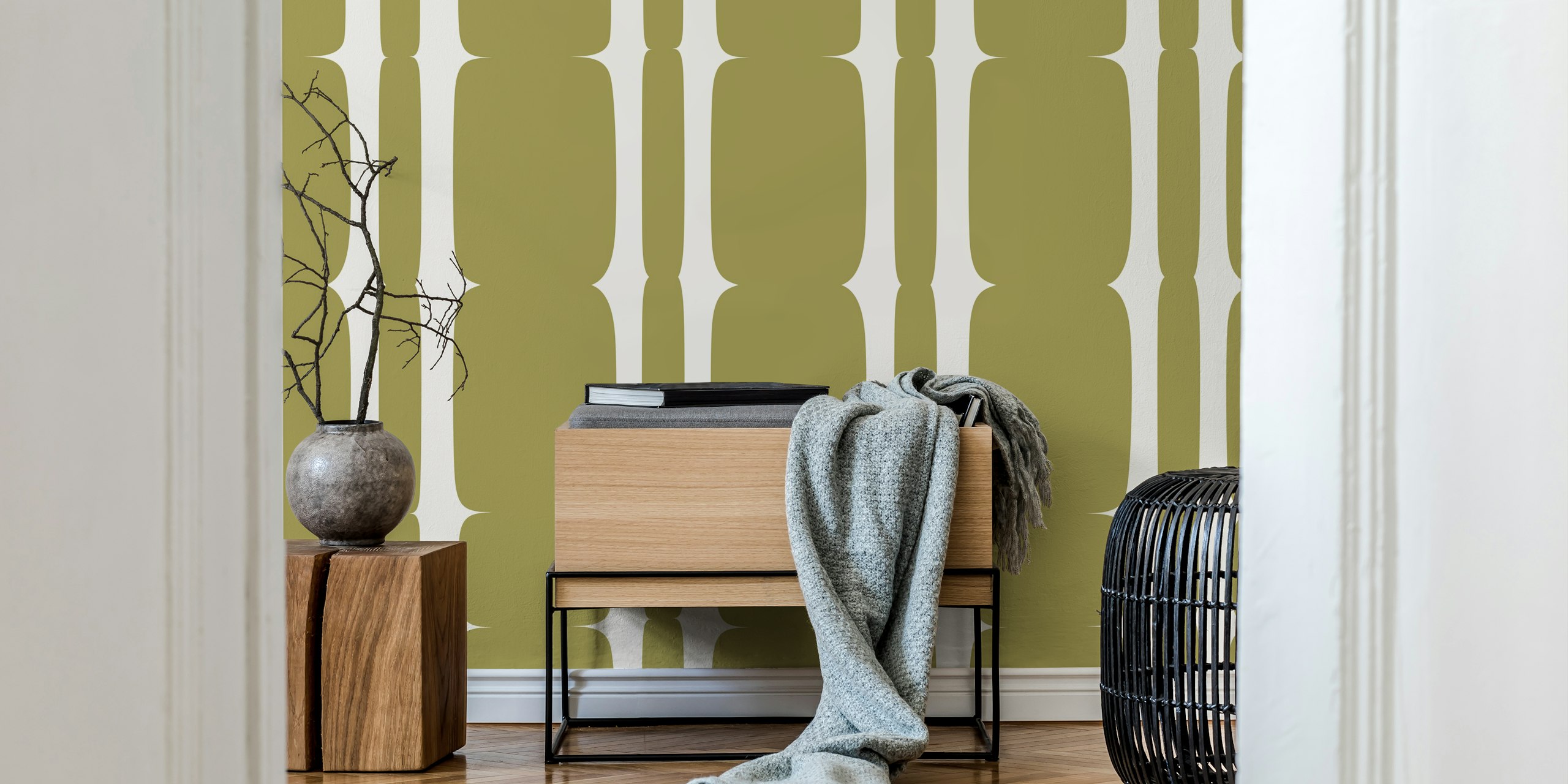 Papel de parede Olive Retro Stripes aplicado em um cômodo