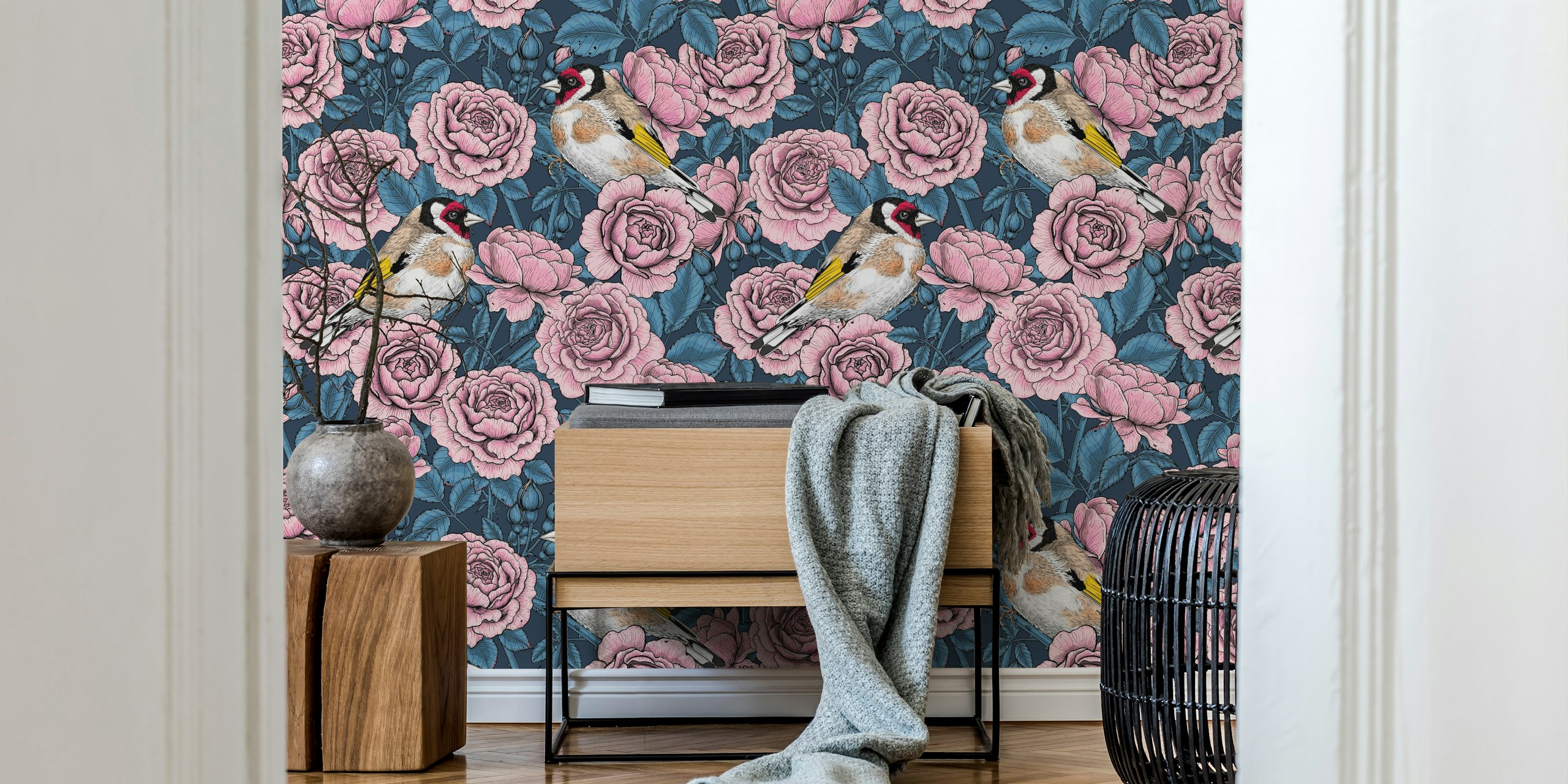 Tapeta Pink Rose flowers a goldfinch birds