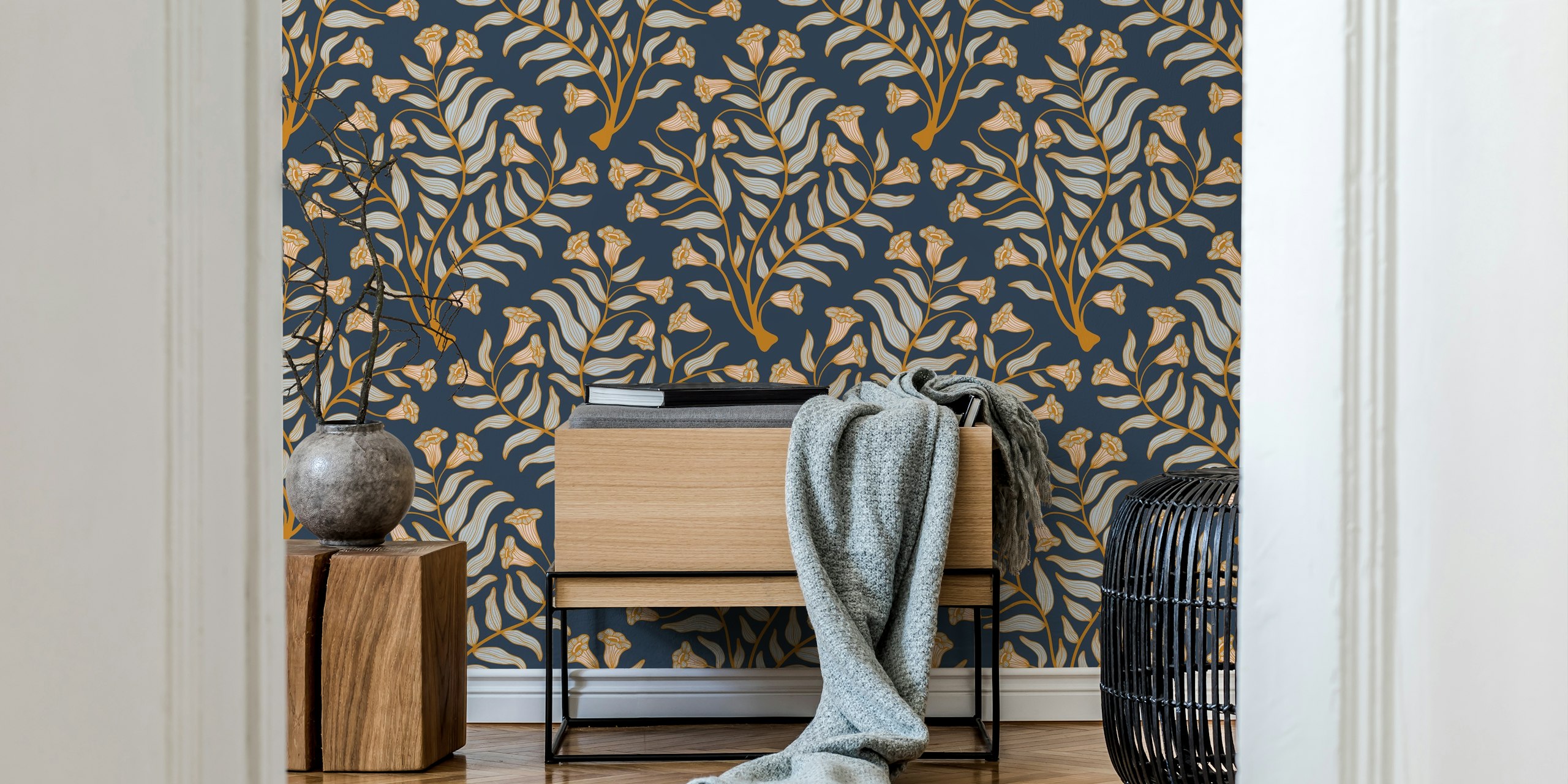 Tapeta damaskowa z kwiatami trąbki w pokoju