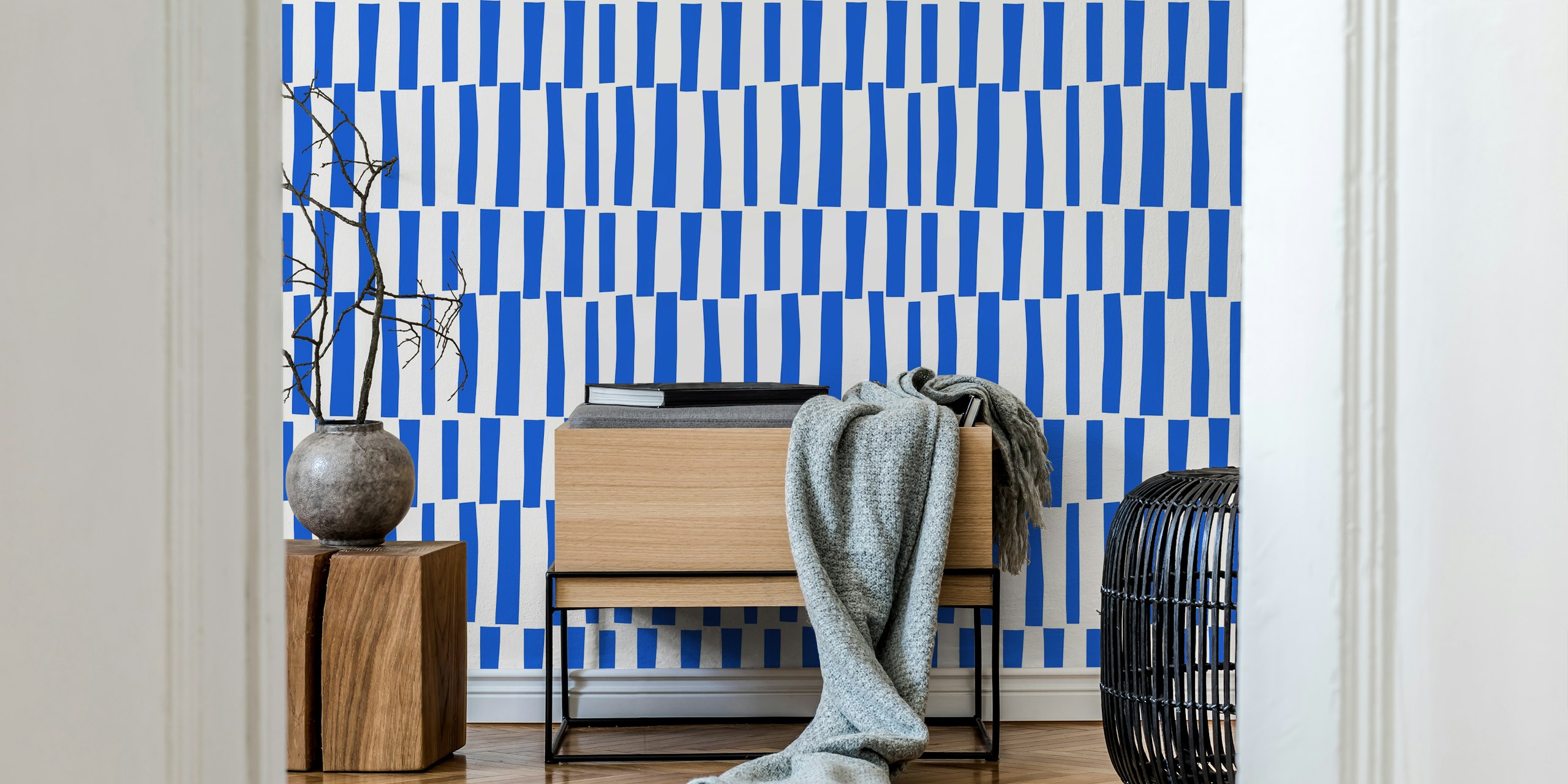 Blue striped pattern on white background wallpaper