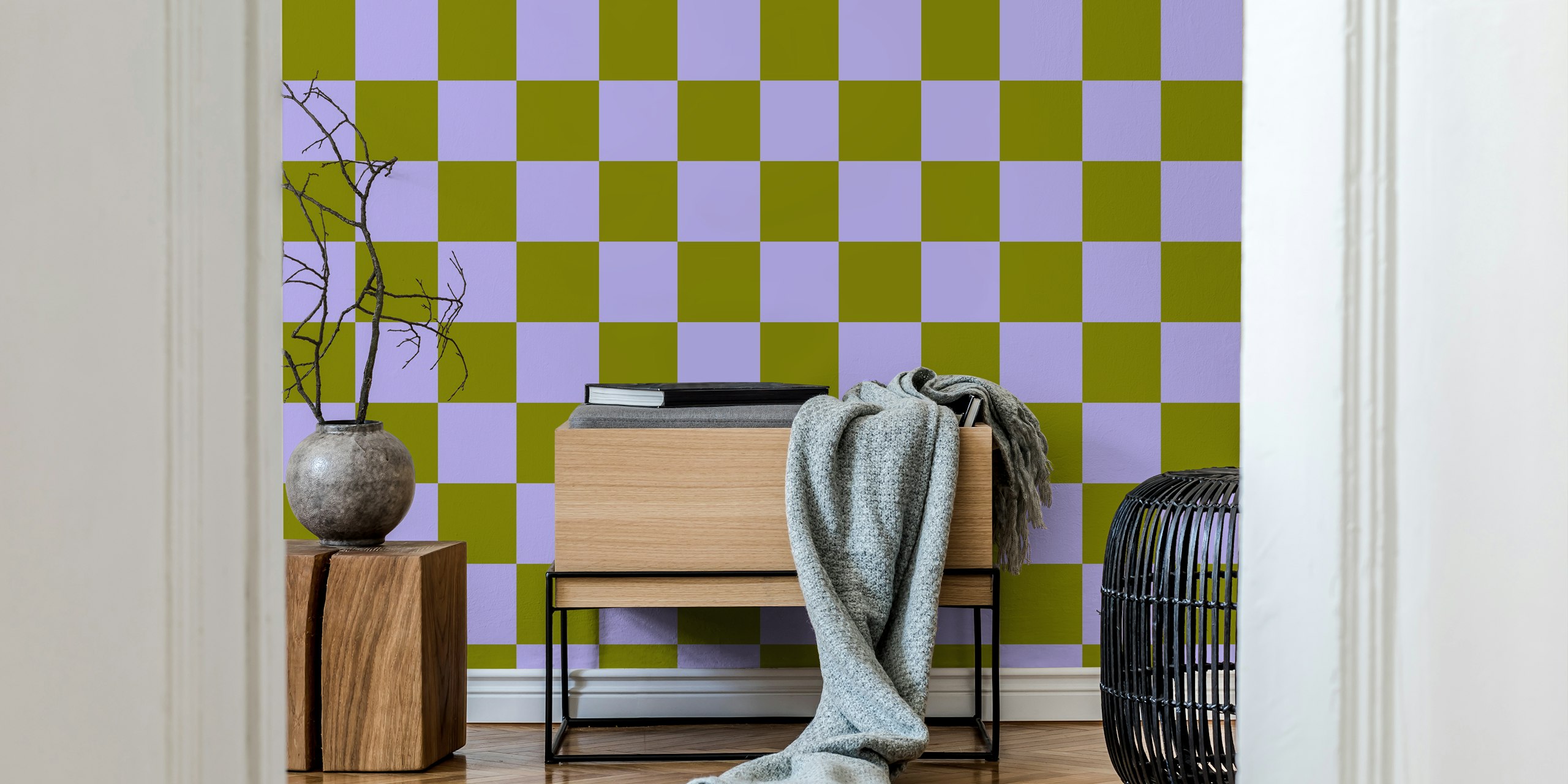 Papel de parede Two-Tone Checkered Olive Green and Lavender em um quarto
