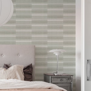 Detailed Staggered Stripe - Soft Grey