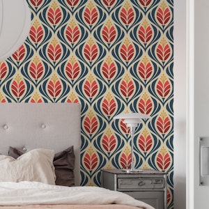 Bold Retro Tulip Blossoms in Red - S