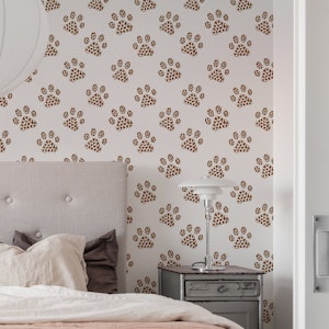Made of leopard pattern with paw prints