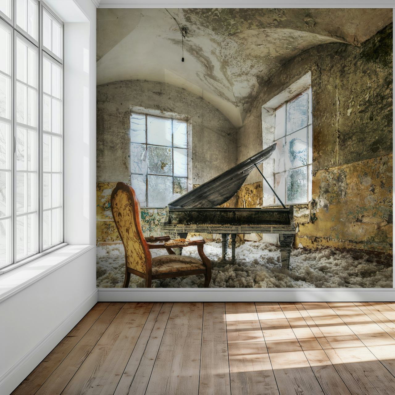 Éterický opuštěný pokoj s nástěnnou malbou s křídlem