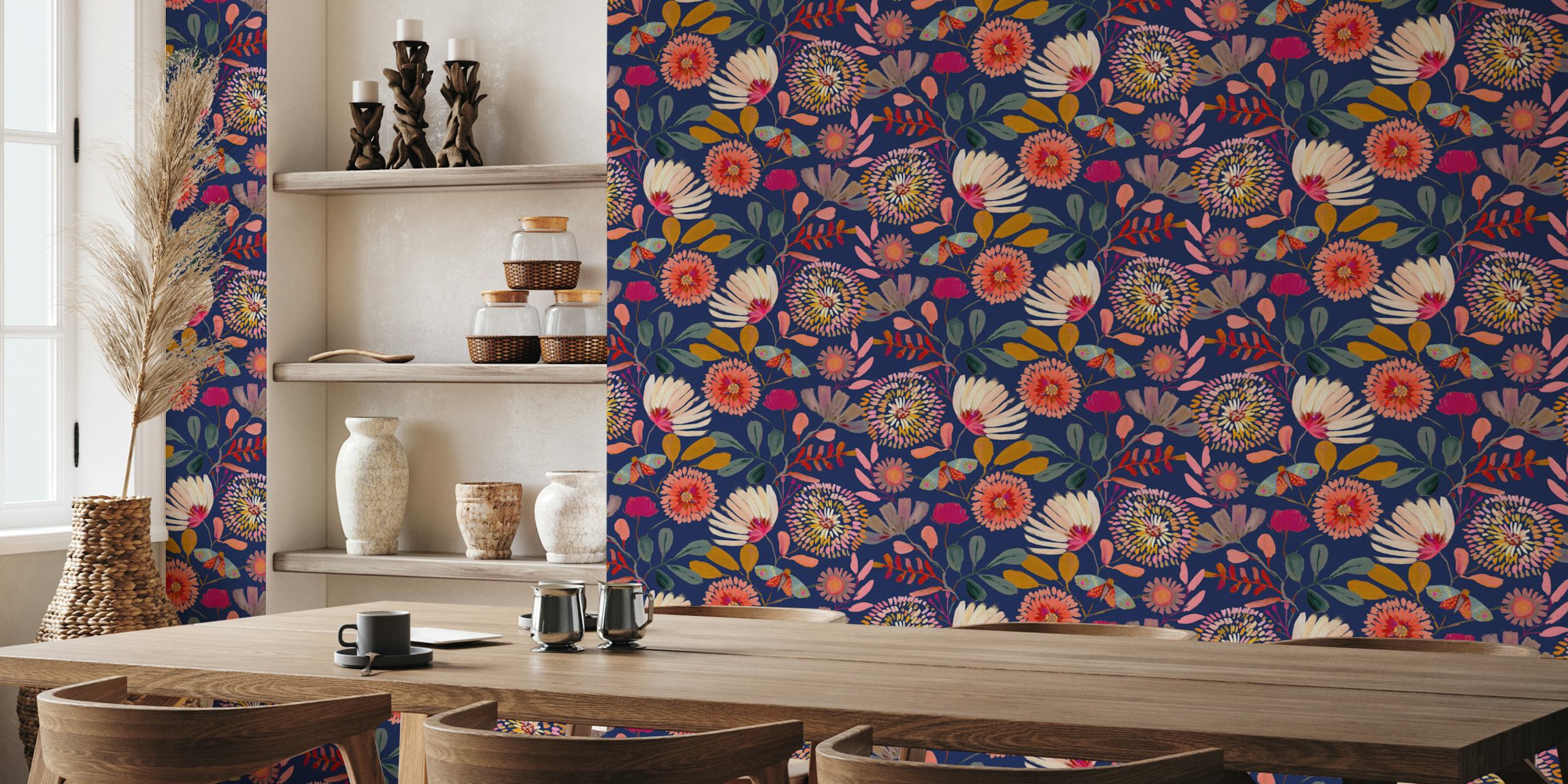 Papier peint bleu foncé avec motif botanique