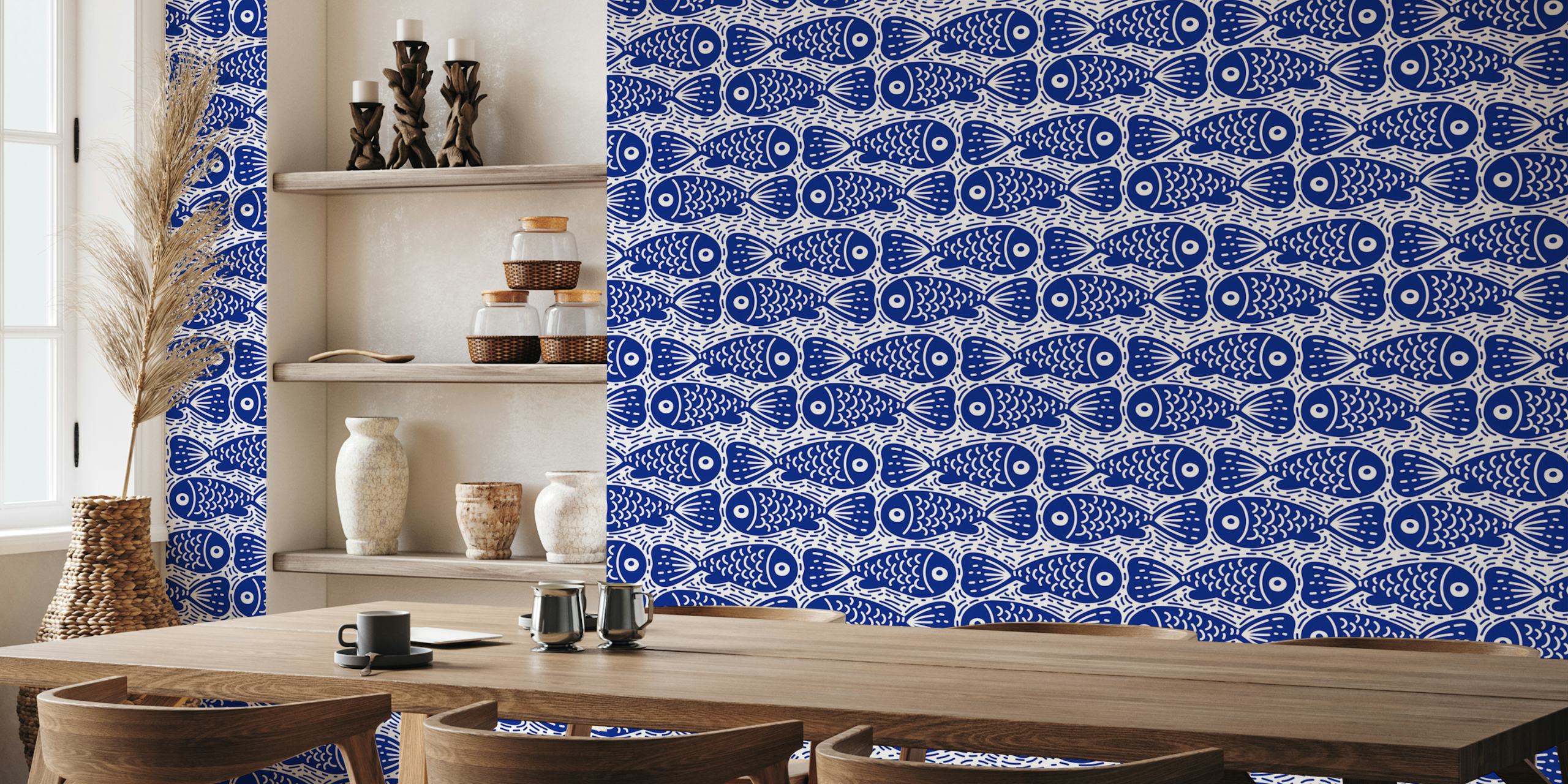 Papel pintado con patrón de peces azules y blancos en una habitación