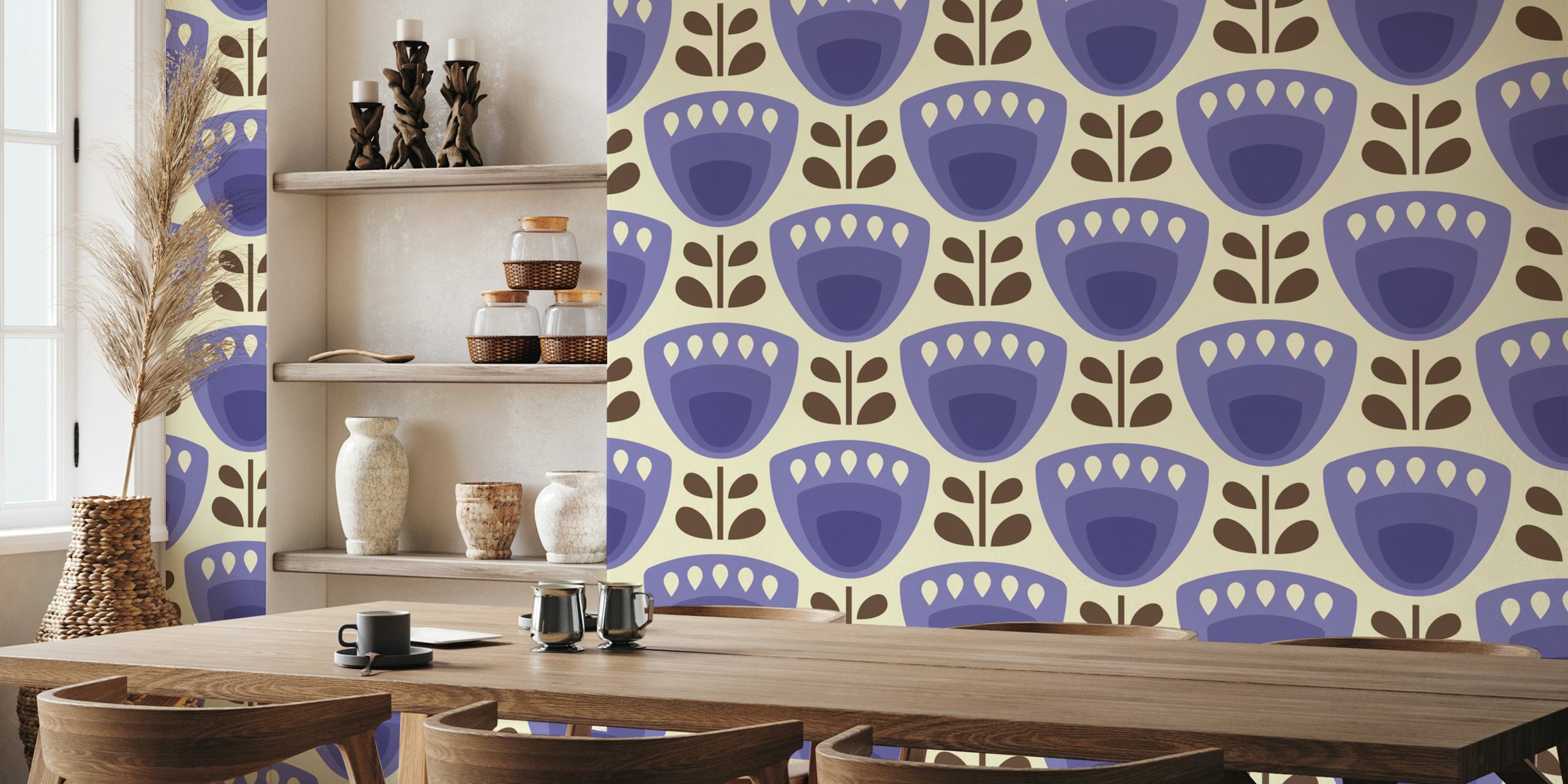 Mid-Century Tulips in Purple Tapete in einem Raum