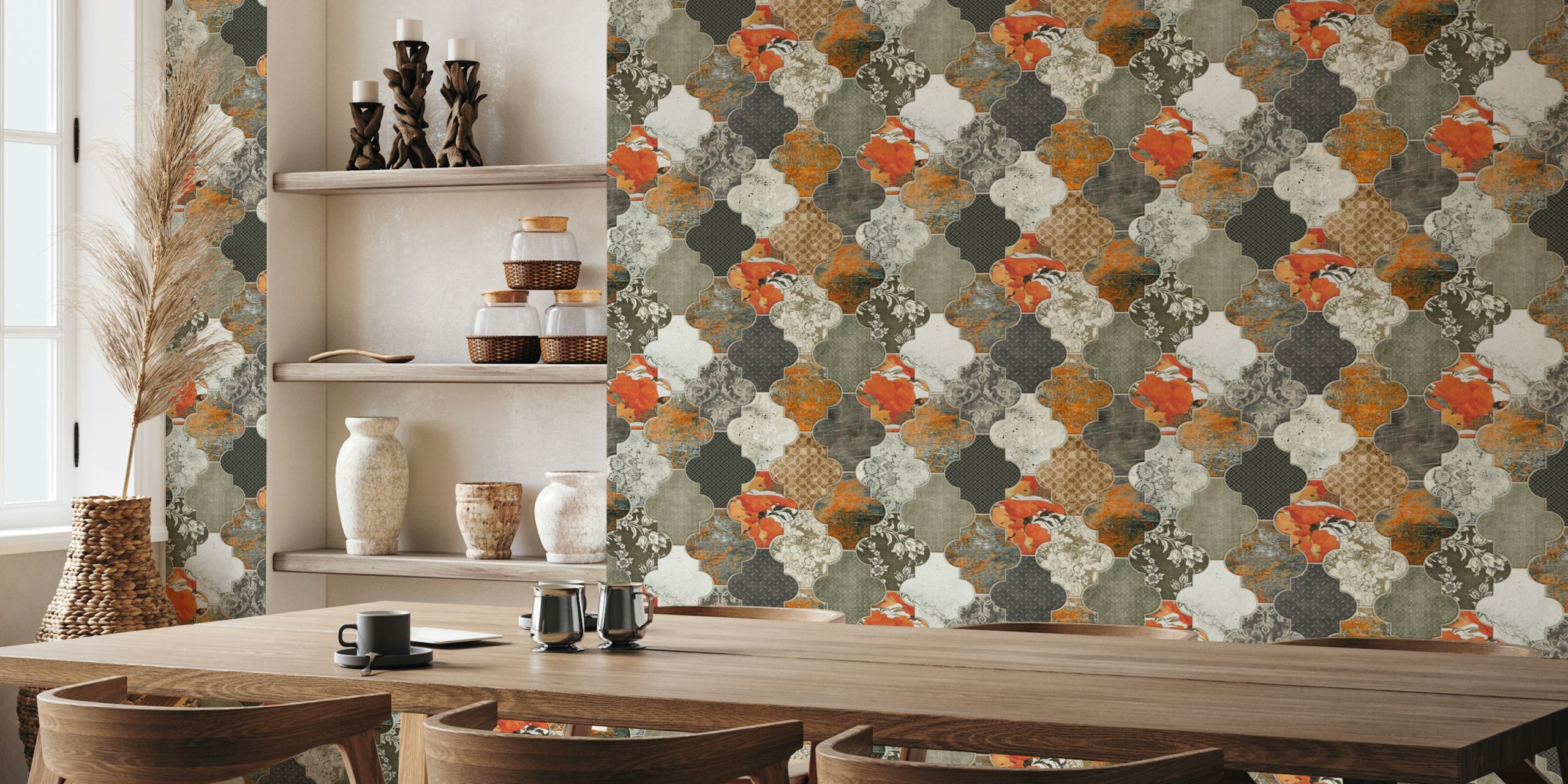 Vægmaleri med marokkanske fliser med stort patchwork-design i orange, grå og hvid