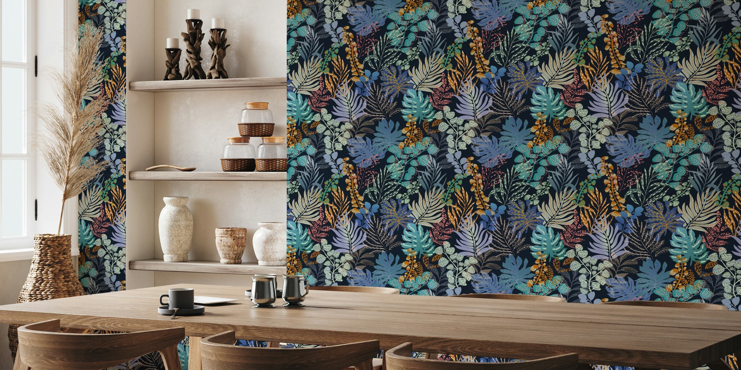 Tropiske blade mønster vægmaleri i blå natlige toner.