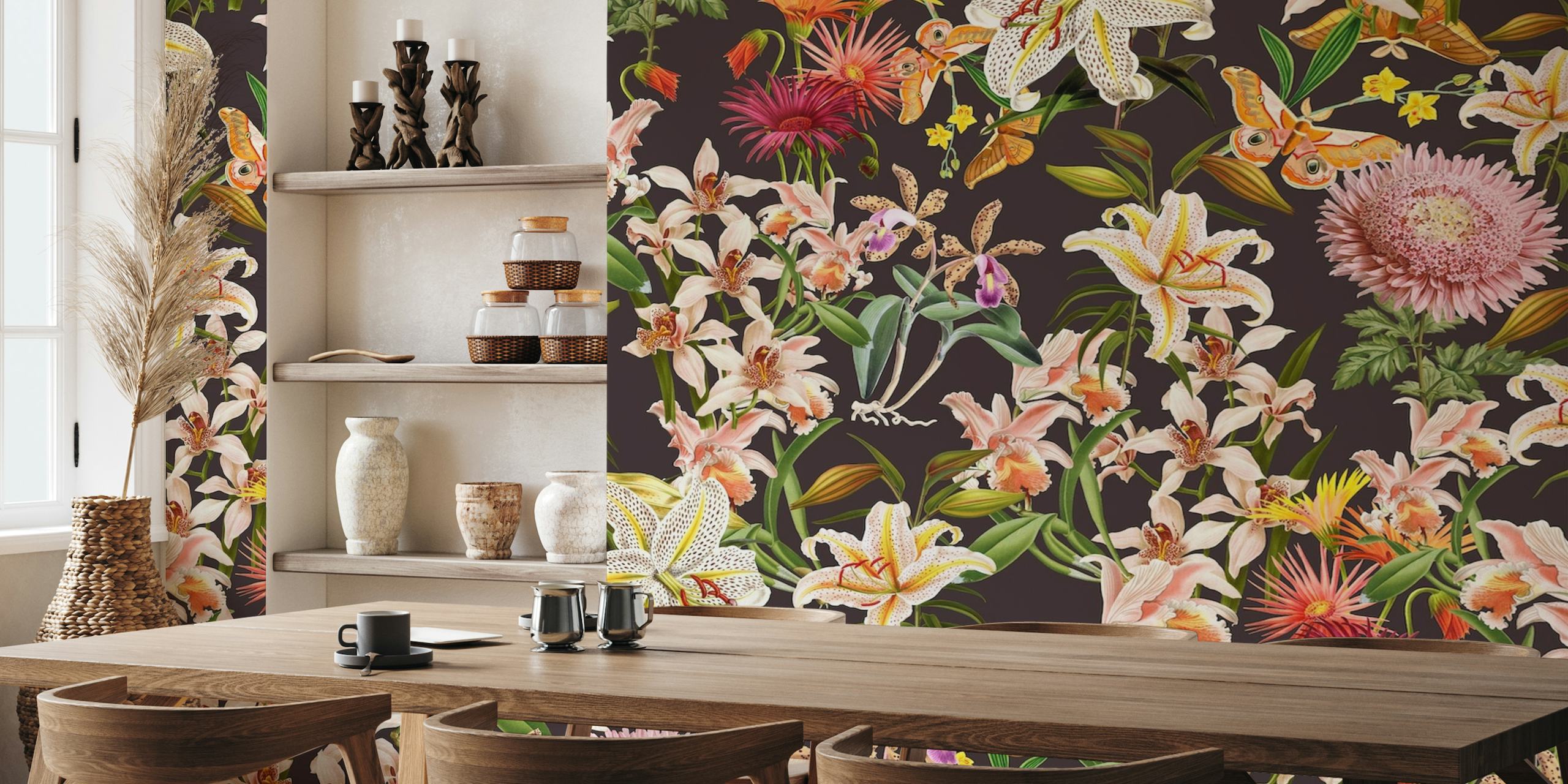 Elegante orchideeën muurschildering met pastelkleurige bloemen op een donkere achtergrond