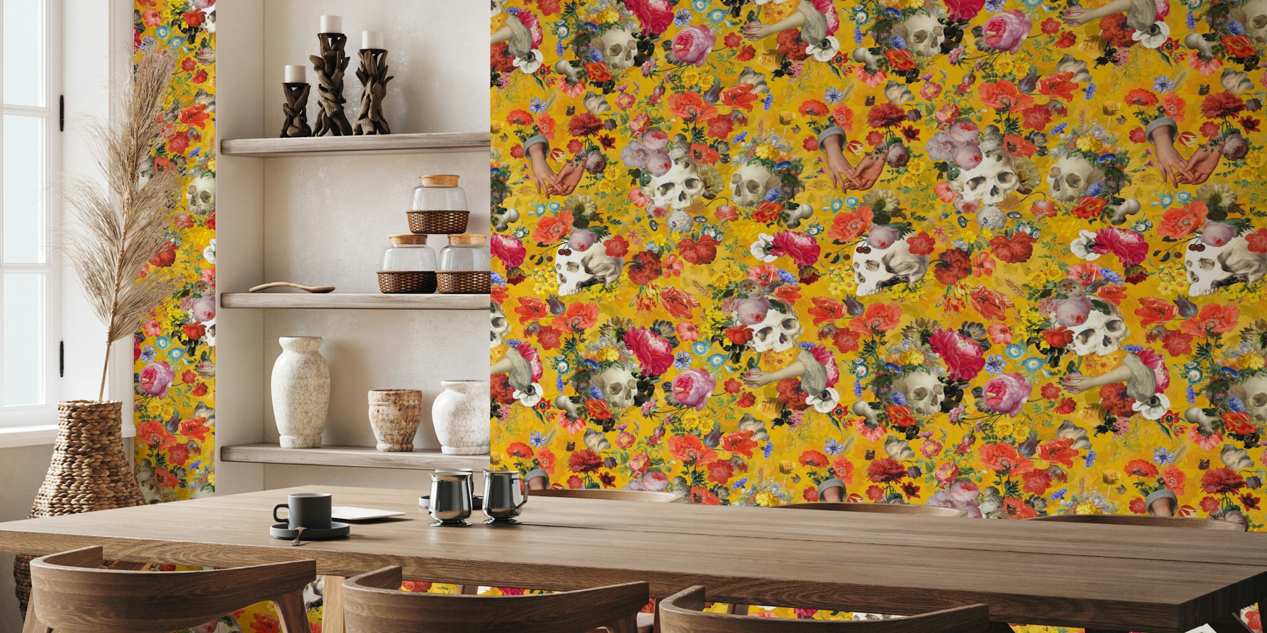 Misteriosas calaveras góticas y flores antiguas Fotomural amarillo con calaveras y flores de colores sobre un fondo brillante
