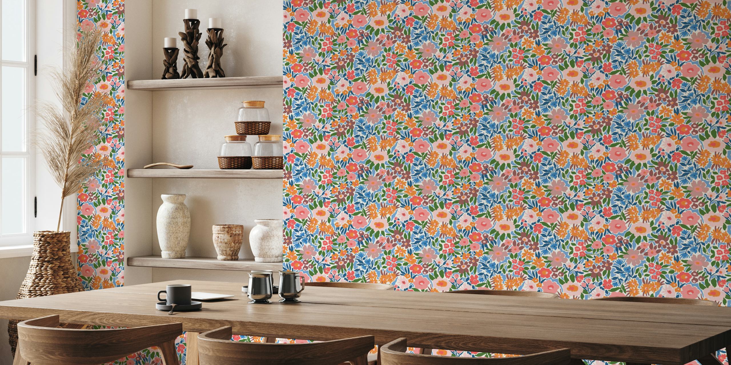 Jeanne Floral behang in een interieursetting.