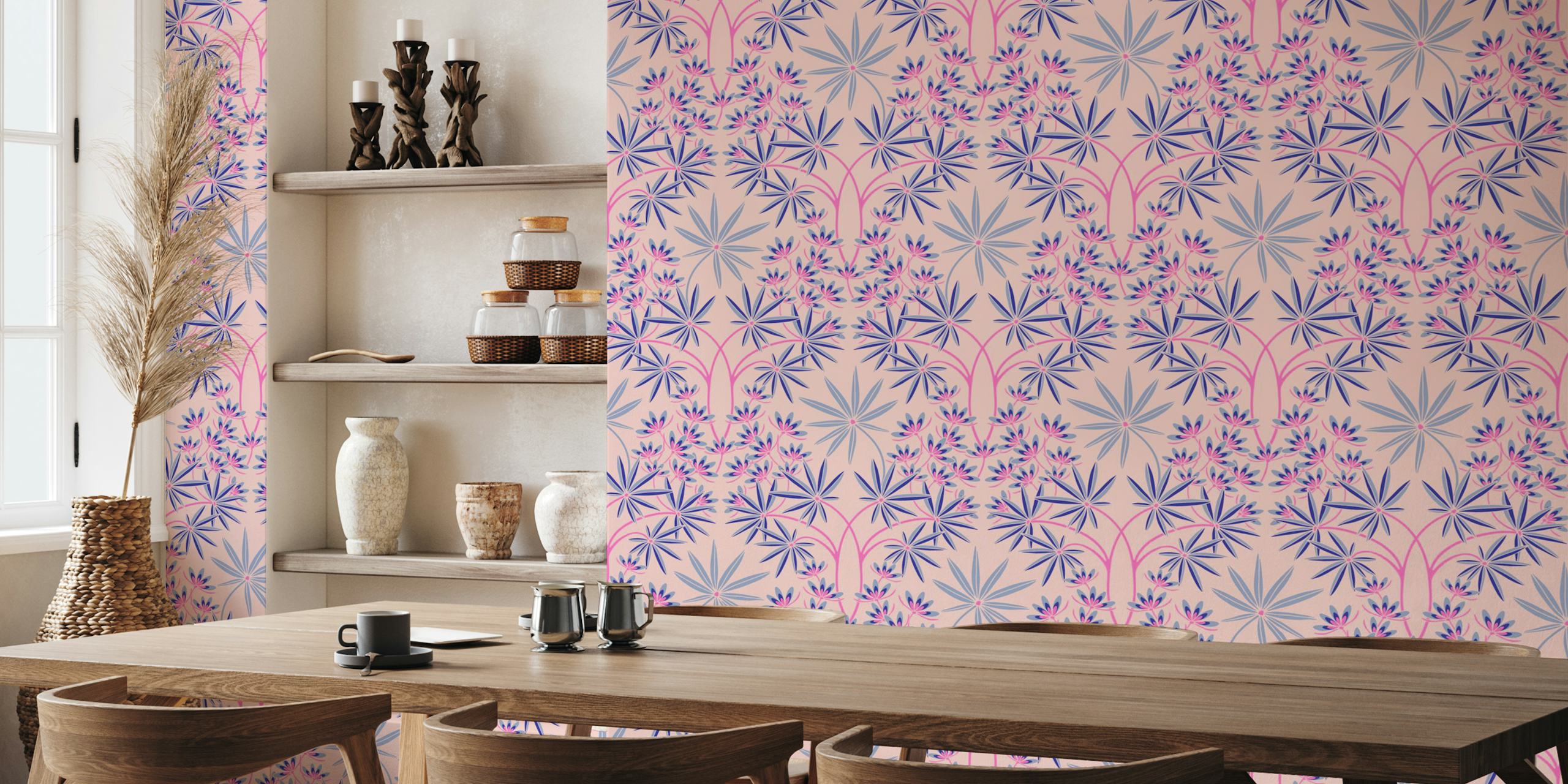 Elegante murale damascato floreale rosa chiaro con delicati accenti blu per l'arredamento della casa