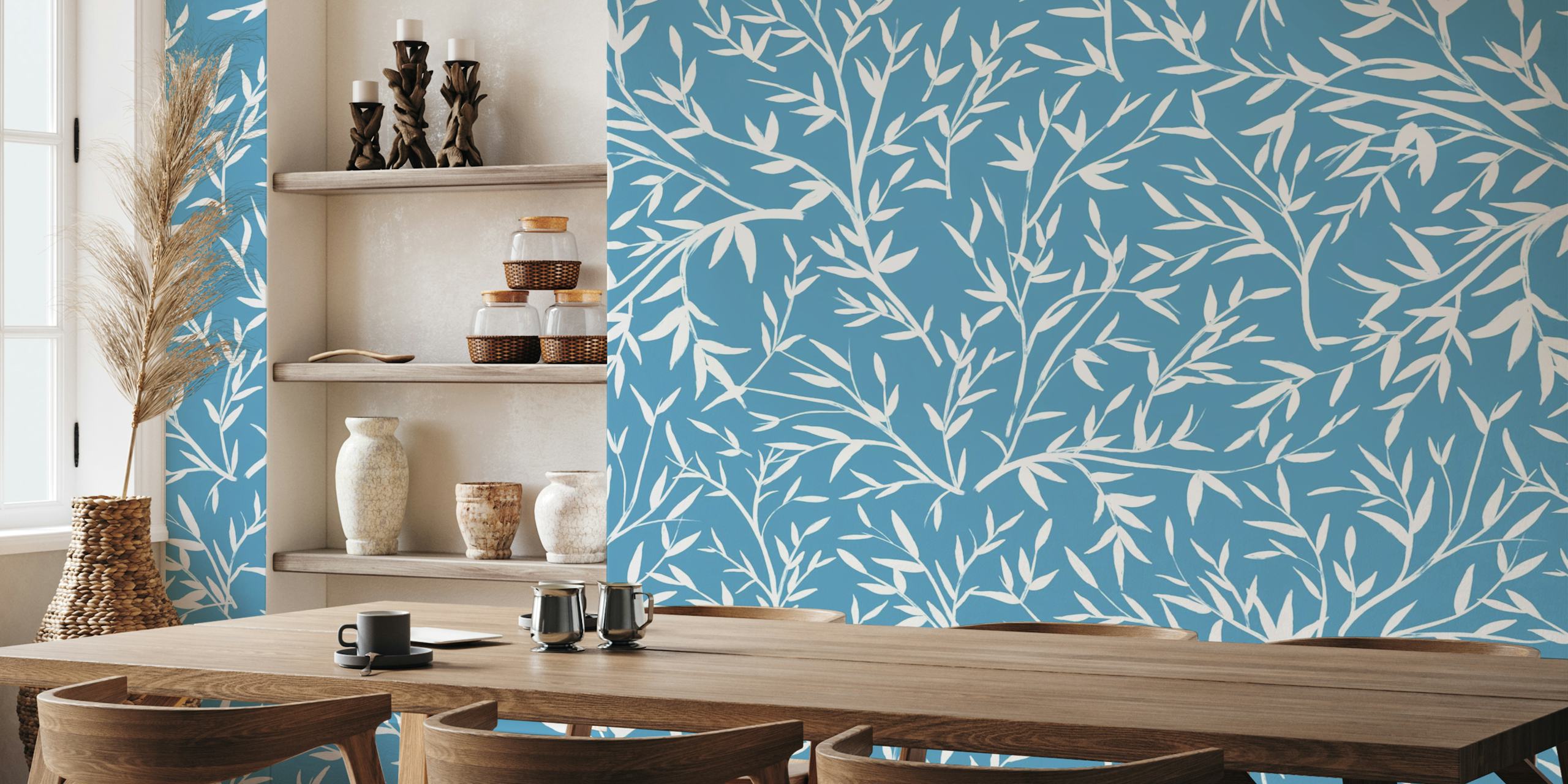 Papier peint bleu clair avec un motif de branches blanches couvertes de givre
