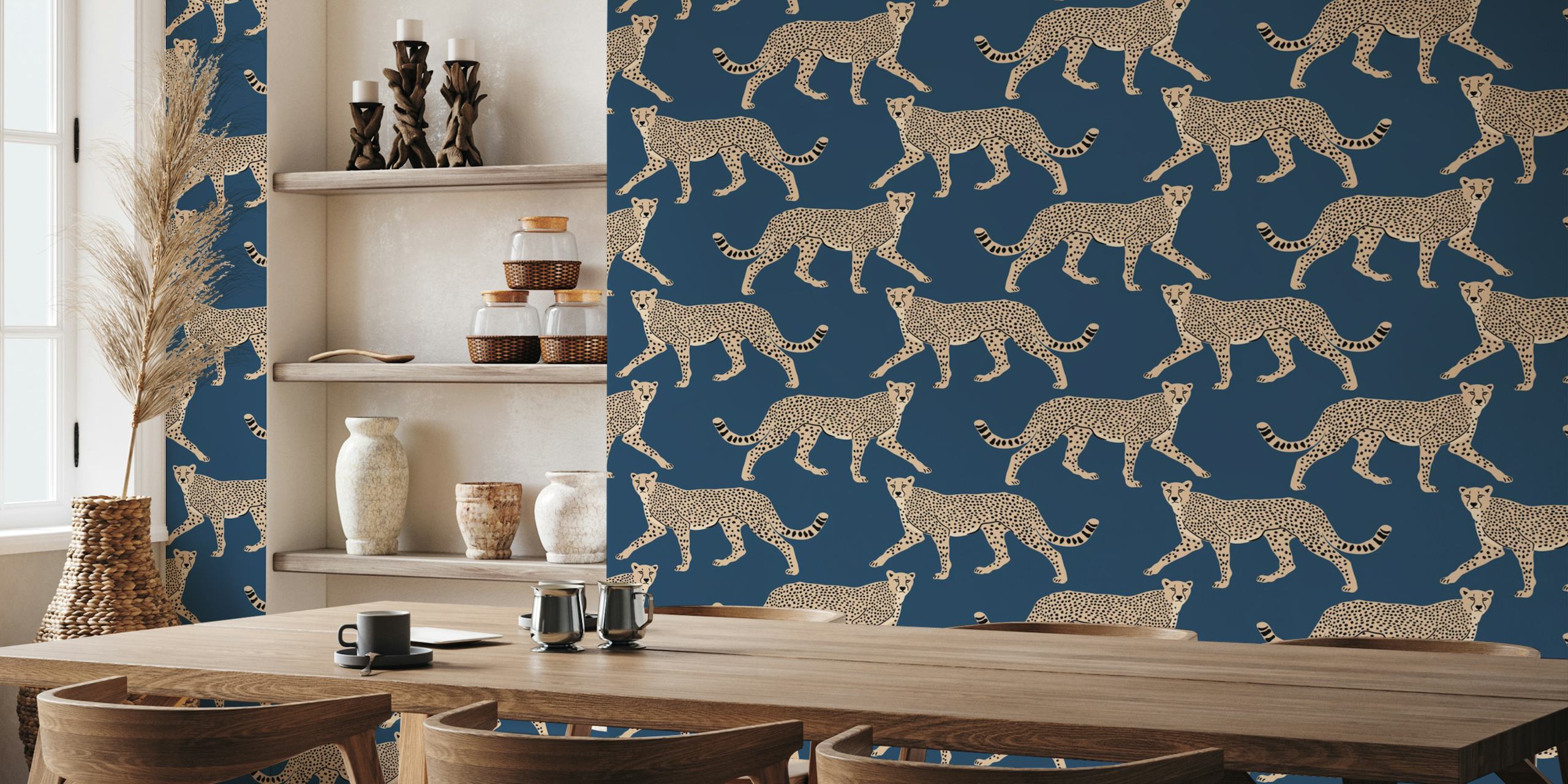 Walking Cheetah on Indigo bakgrunn i rominnstilling