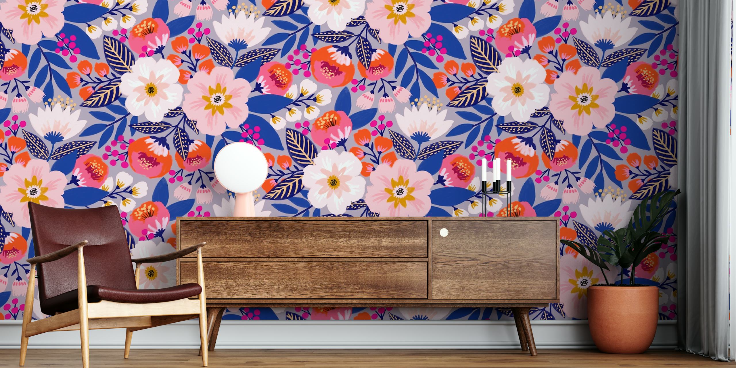 Navy achtergrond met bloemen in roze en oranje, bloemmotieven wallpaper