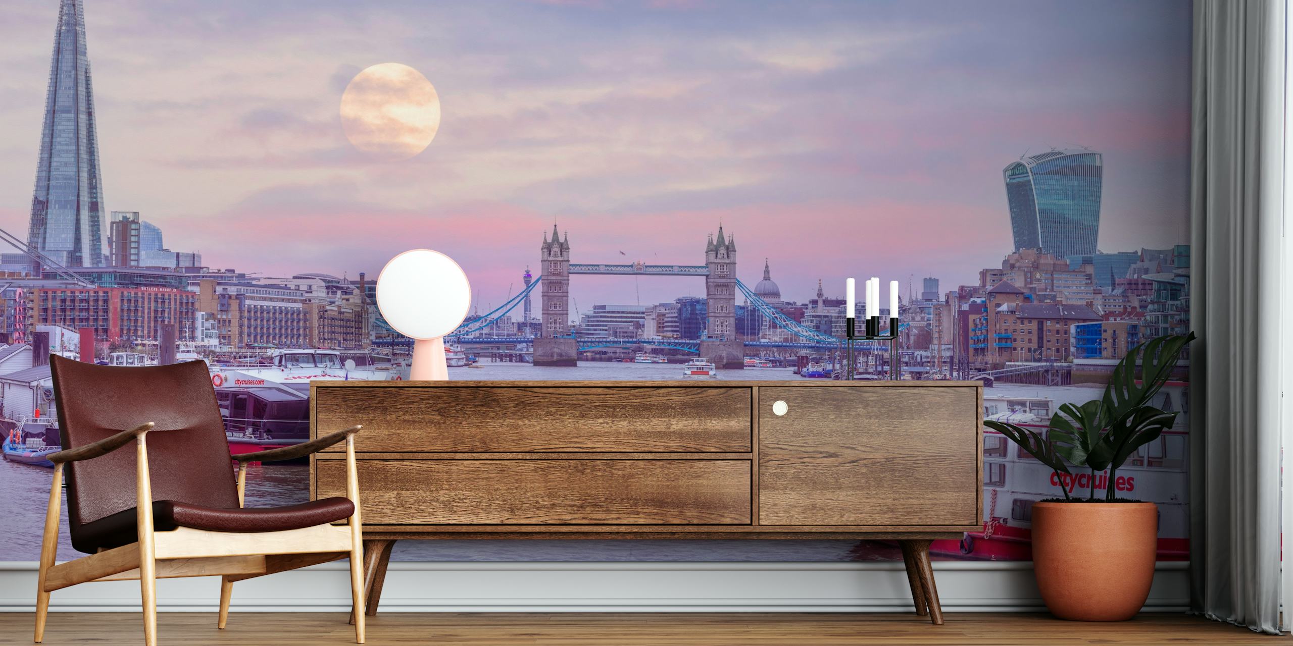 Riverside Radiance behang in een moderne kamer